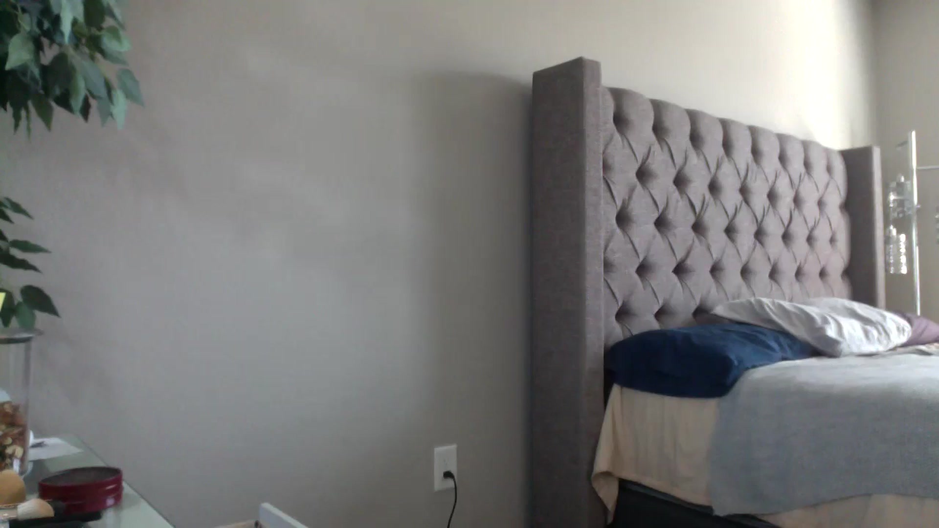 Gallery image thumbnail from Sophiaxoxo's myfreecams stream on, 03/05/2024, 23:55 image 2 of 20
