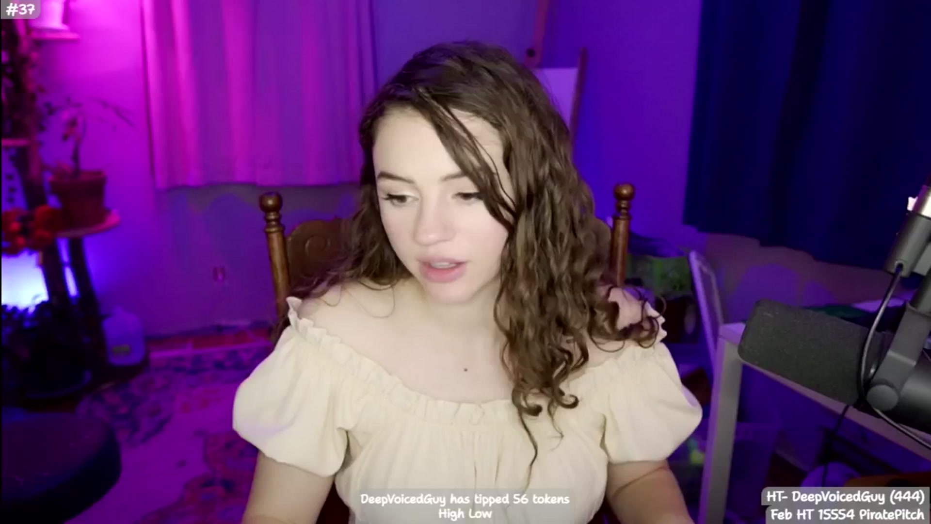 Gallery image thumbnail from SophieAmor's myfreecams stream on, 02/19/2026, 08:43 image 2 of 20