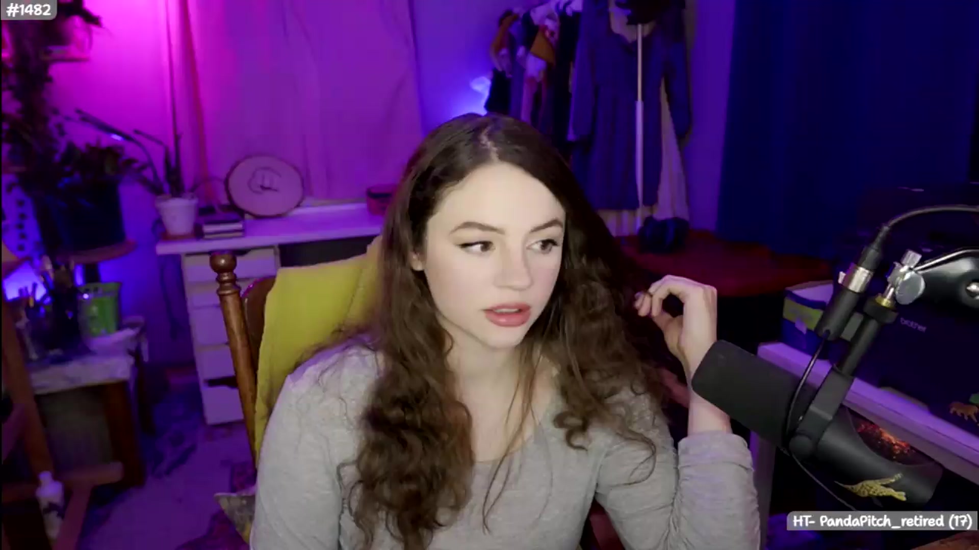 Gallery image thumbnail from SophieAmor's myfreecams stream on, 05/19/2026, 03:07 image 5 of 20