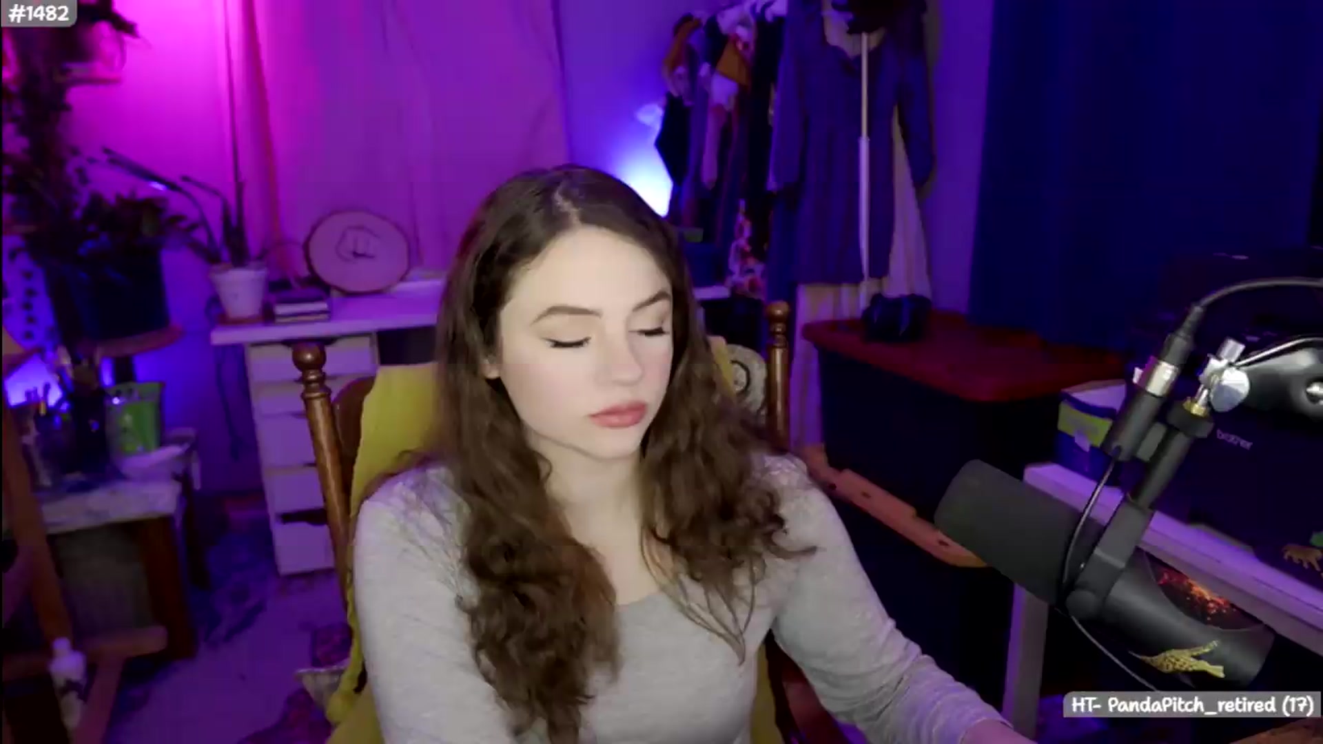 Gallery image thumbnail from SophieAmor's myfreecams stream on, 05/19/2026, 03:07 image 7 of 20