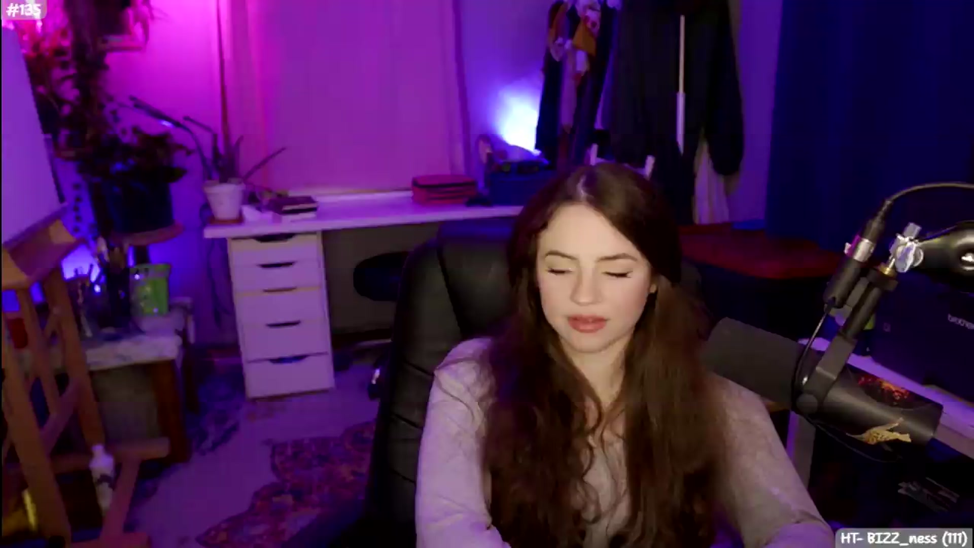 Gallery image thumbnail from SophieAmor's myfreecams stream on, 06/04/2026, 02:20 image 15 of 20
