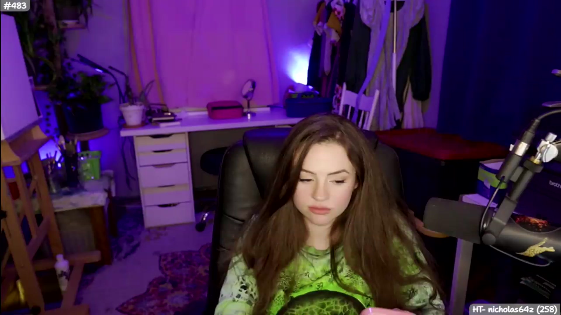 Gallery image thumbnail from SophieAmor's myfreecams stream on, 06/16/2026, 06:40 image 19 of 20