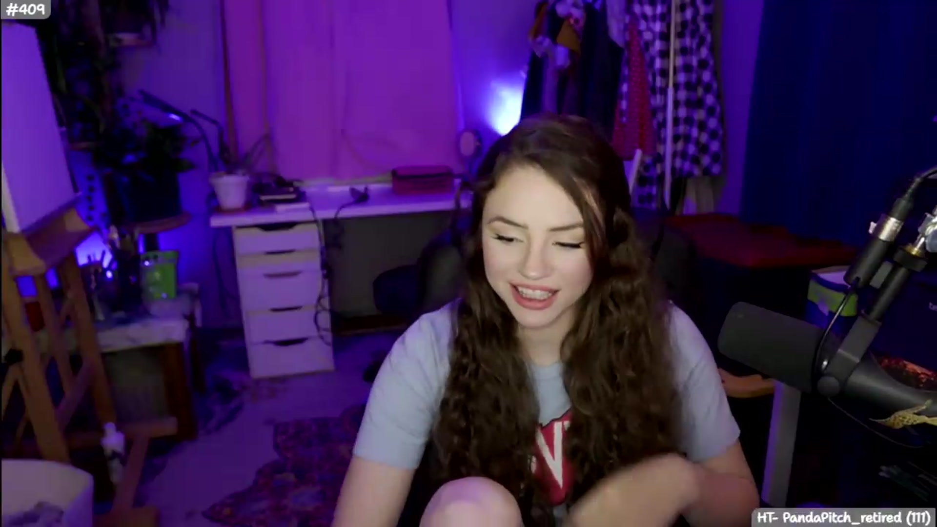 Gallery image thumbnail from SophieAmor's myfreecams stream on, 06/21/2026, 03:44 image 6 of 20