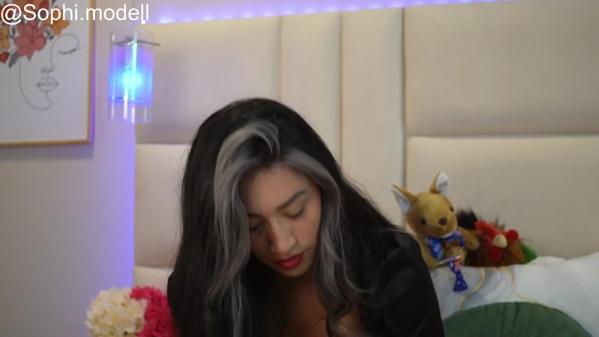 Gallery image thumbnail from SophieBecker's myfreecams stream on, 08/19/2025, 02:59 image 14 of 20