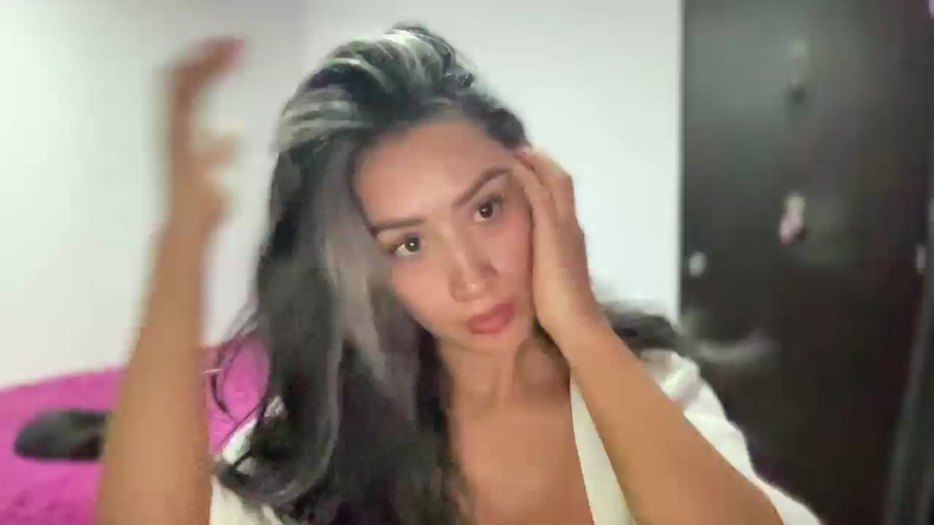 Gallery image thumbnail from SophieBecker's myfreecams stream on, 09/01/2025, 04:04 image 3 of 20