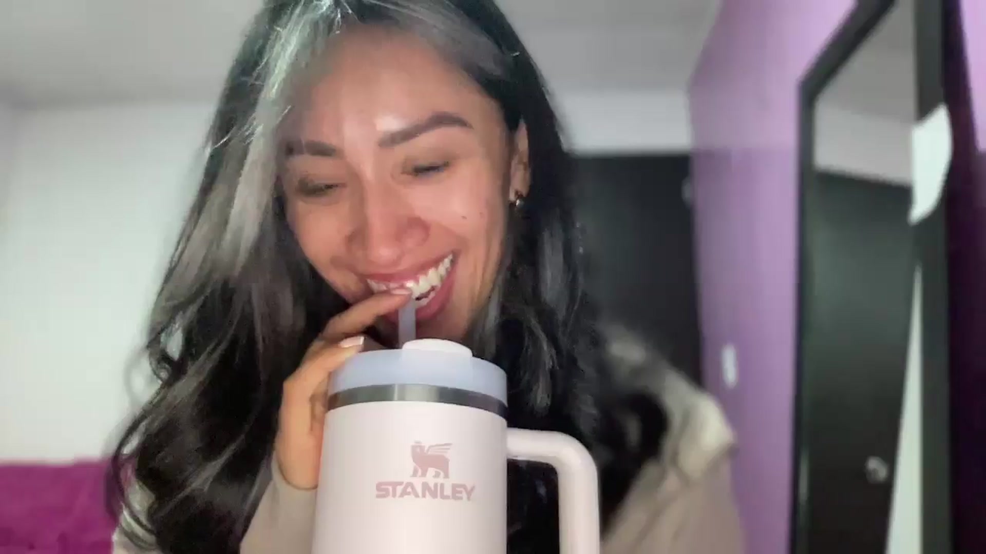 Gallery image thumbnail from SophieBecker's myfreecams stream on, 09/05/2025, 03:17 image 16 of 20