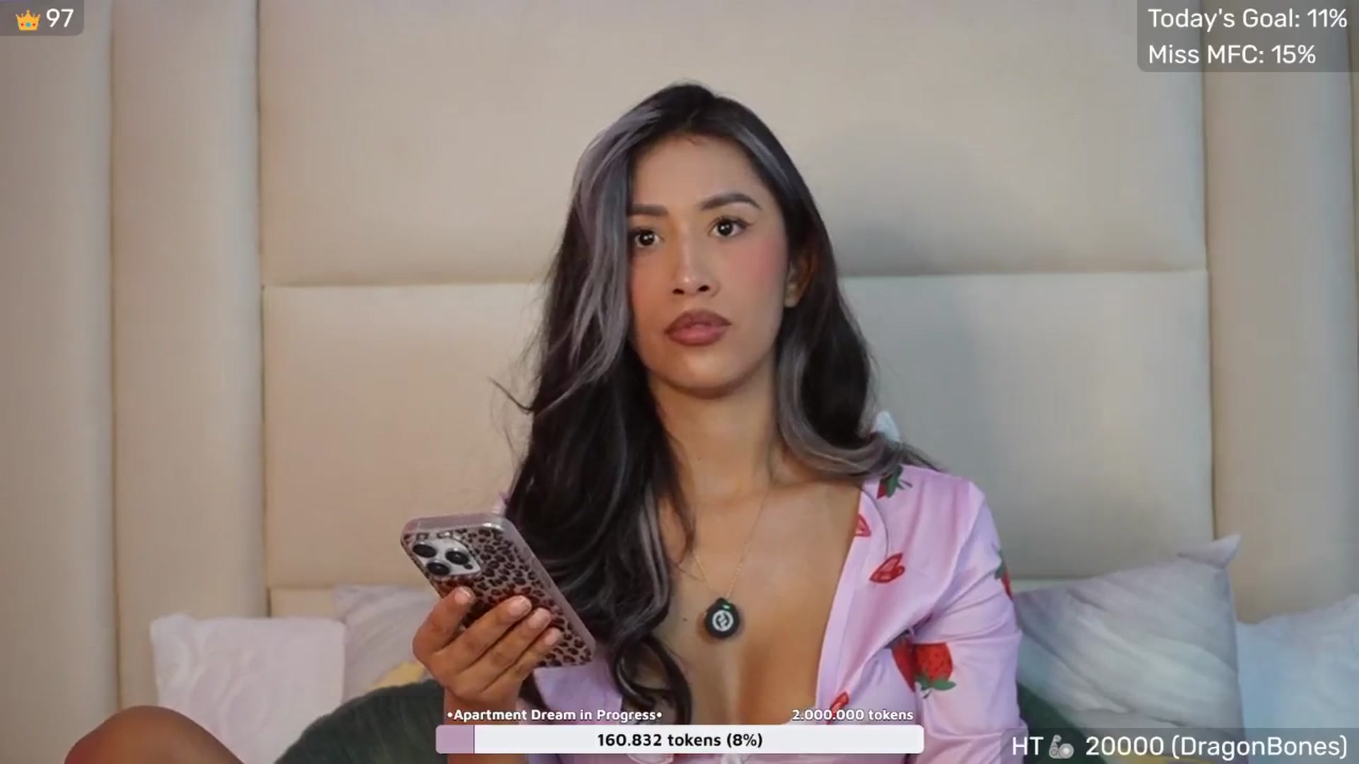 Gallery image thumbnail from SophieBecker's myfreecams stream on, 10/04/2025, 01:56 image 13 of 20