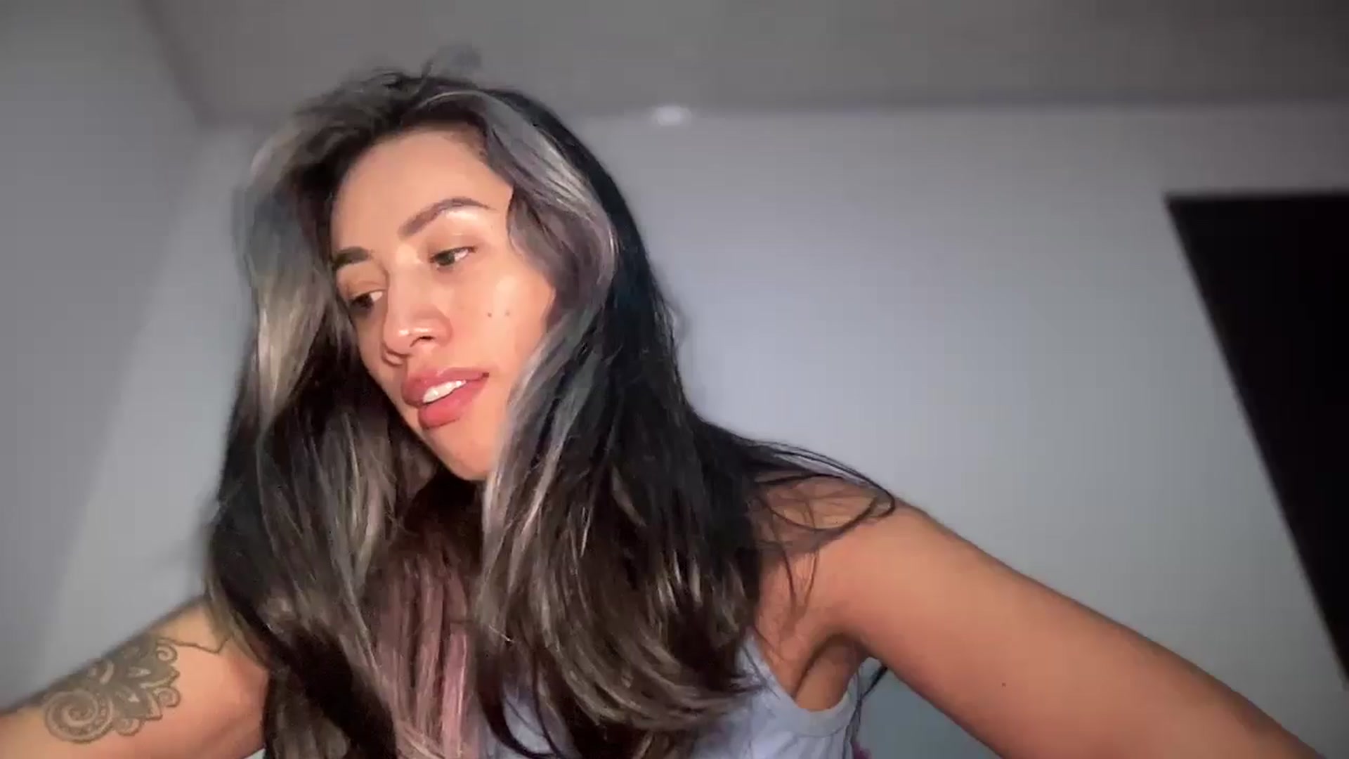Gallery image thumbnail from SophieBecker's myfreecams stream on, 10/24/2025, 24:32 image 19 of 20