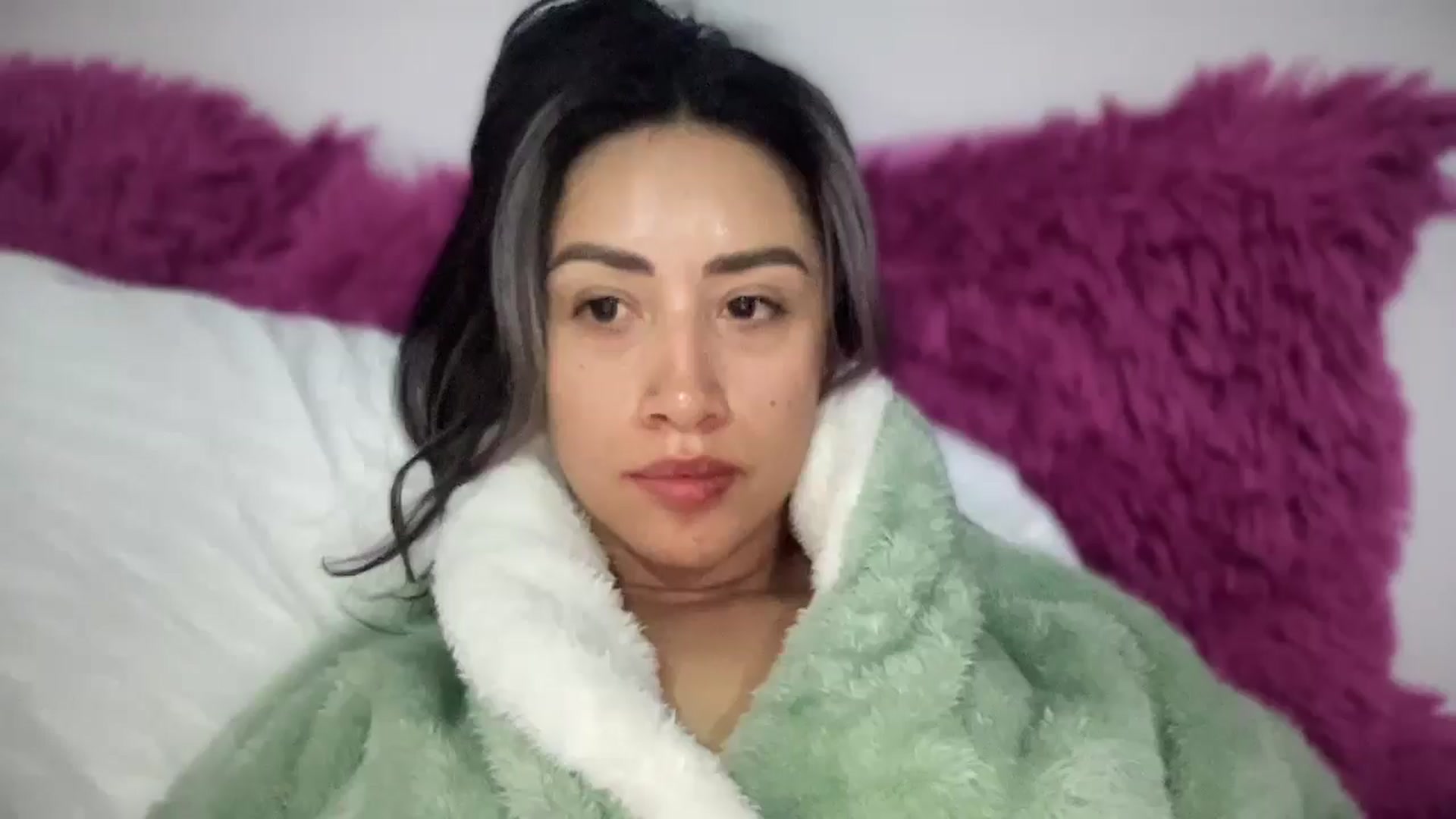 Gallery image thumbnail from SophieBecker's myfreecams stream on, 11/07/2025, 05:02 image 10 of 20