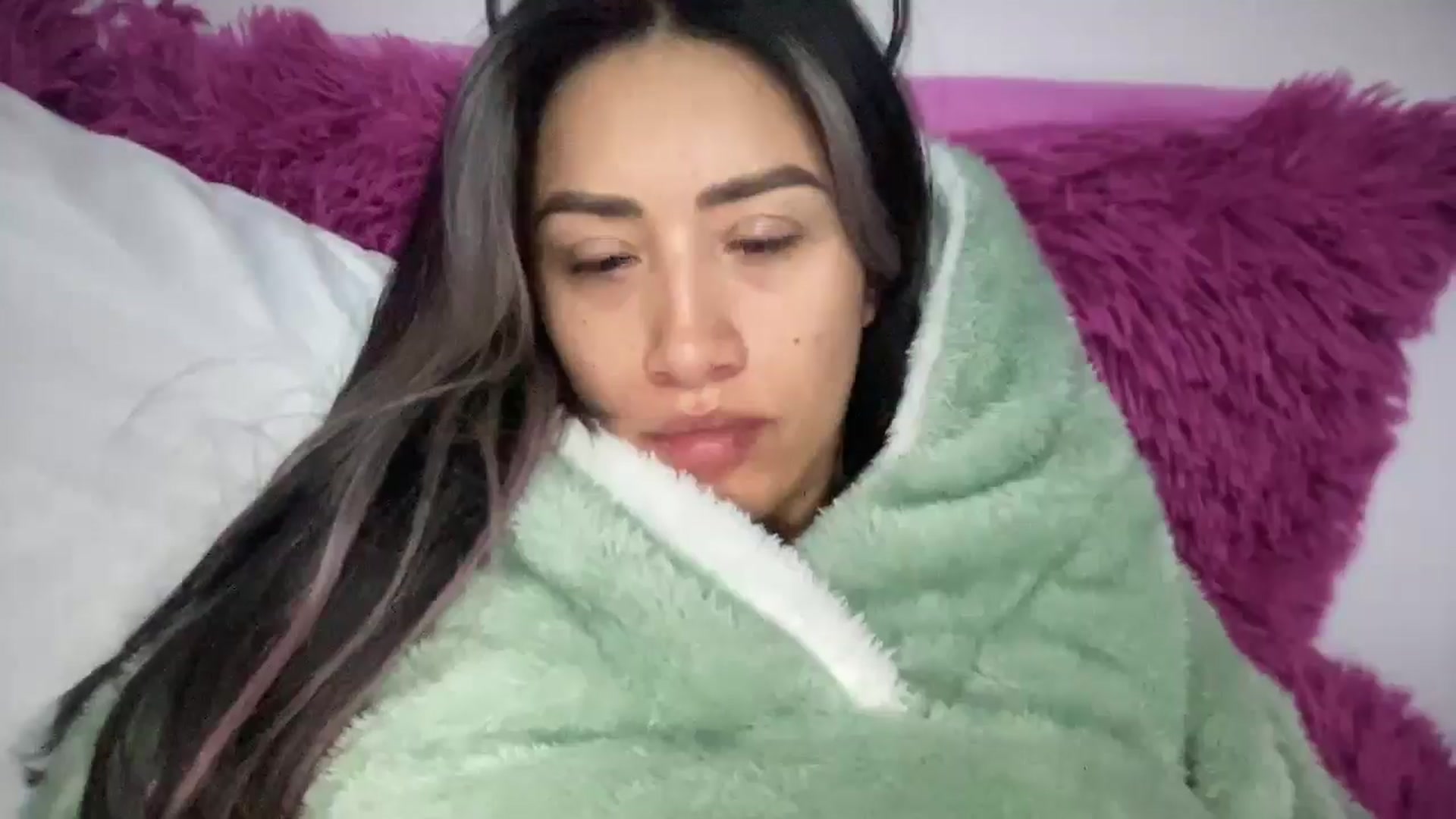 Gallery image thumbnail from SophieBecker's myfreecams stream on, 11/07/2025, 06:47 image 12 of 20
