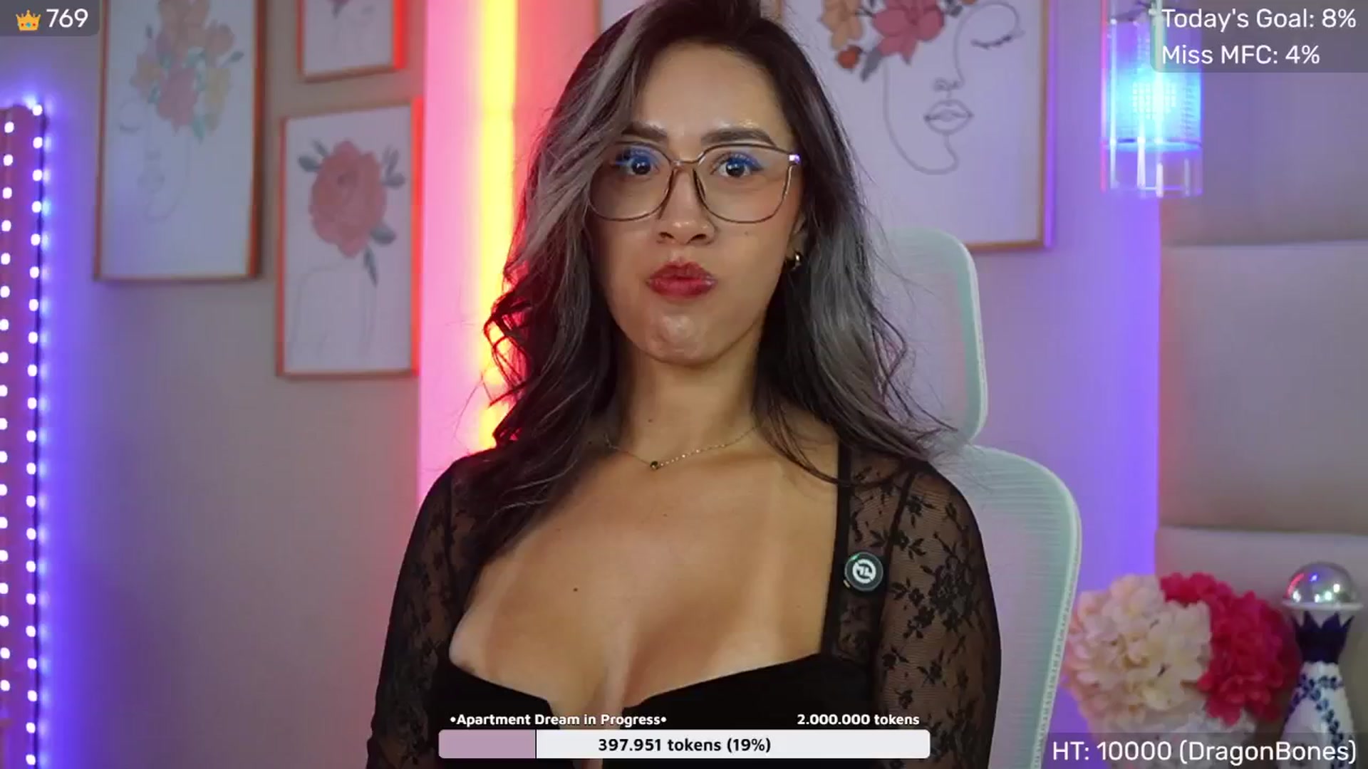 Gallery image thumbnail from SophieBecker's myfreecams stream on, 11/17/2025, 24:39 image 4 of 20