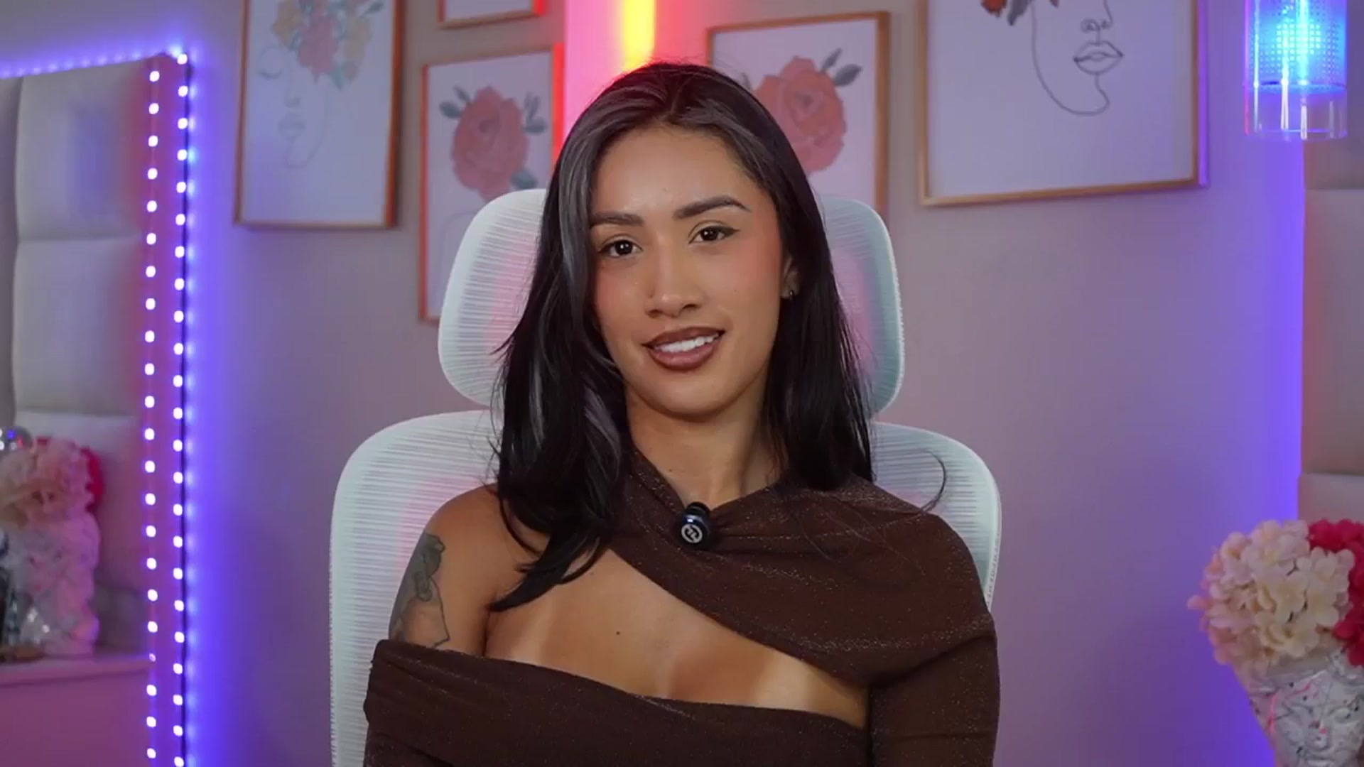 Gallery image thumbnail from SophieBecker's myfreecams stream on, 02/09/2026, 20:54 image 18 of 20