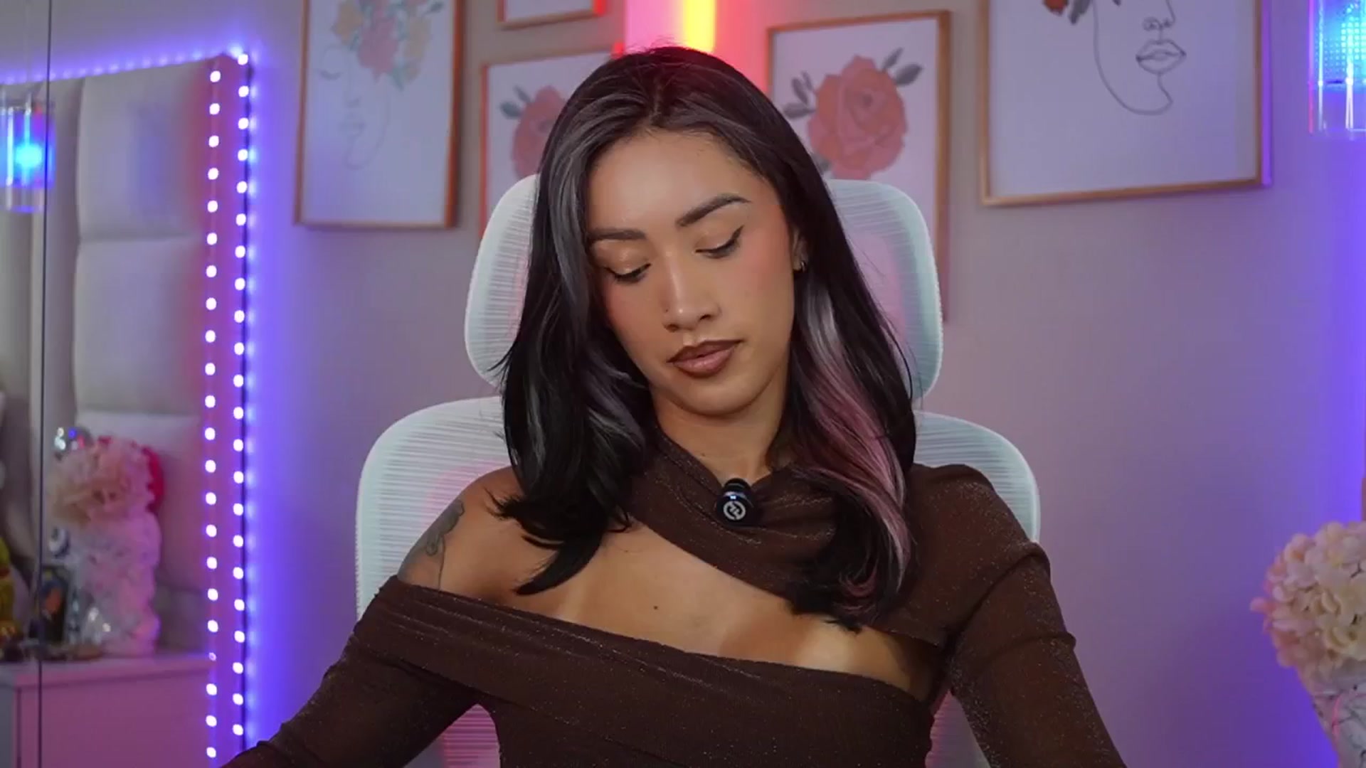 Gallery image thumbnail from SophieBecker's myfreecams stream on, 02/09/2026, 20:54 image 16 of 20
