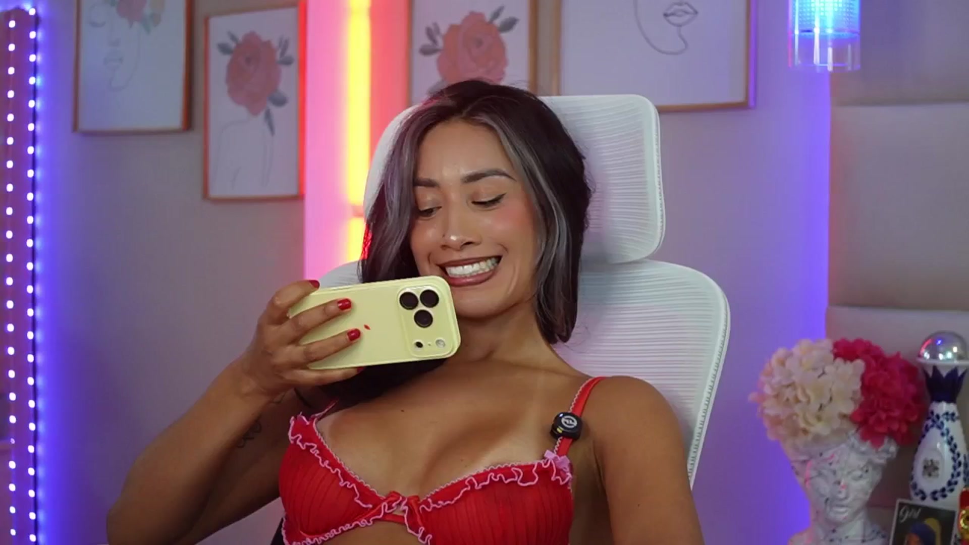 Gallery image thumbnail from SophieBecker's myfreecams stream on, 02/11/2026, 22:01 image 14 of 20