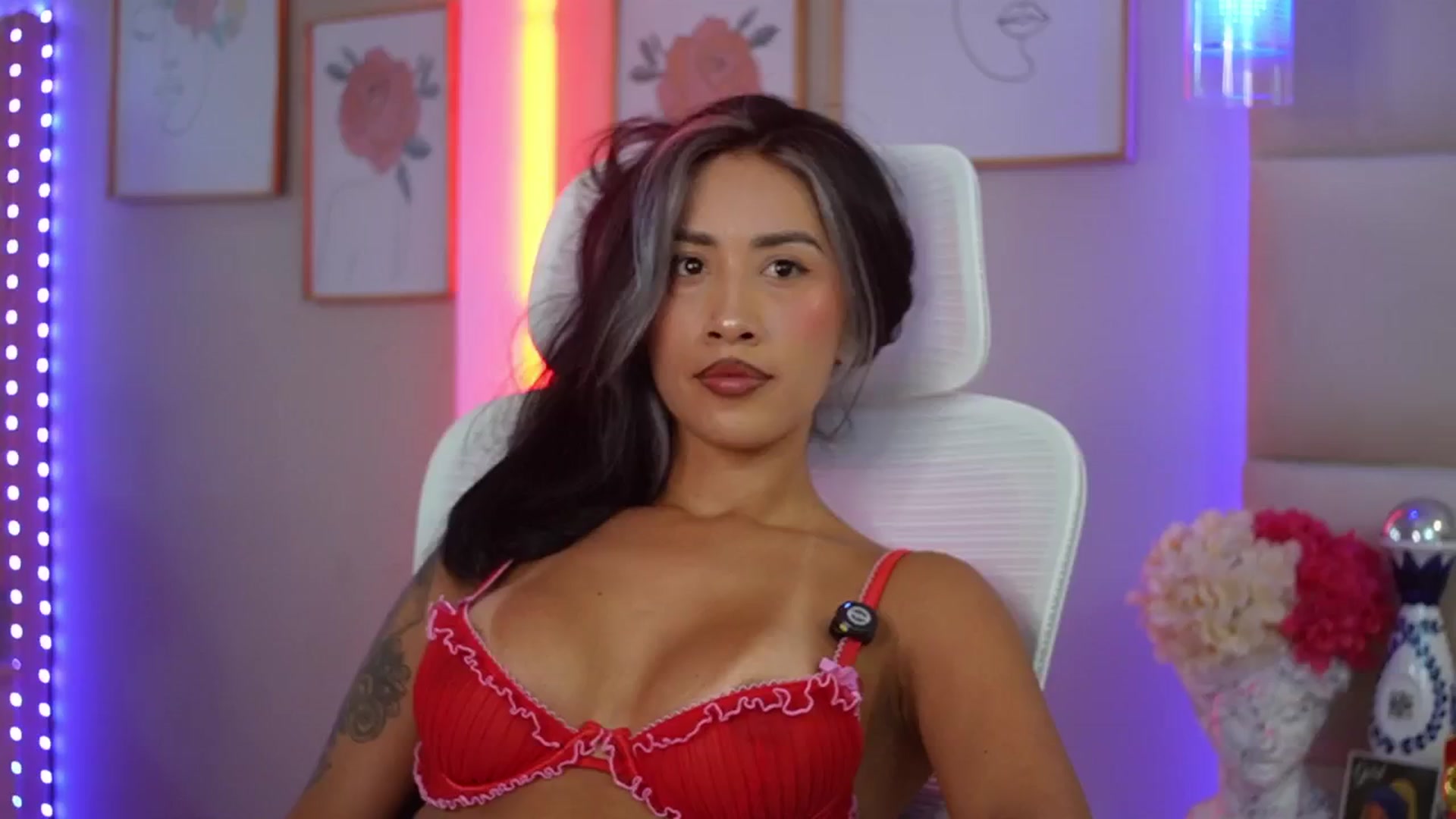 Gallery image thumbnail from SophieBecker's myfreecams stream on, 02/11/2026, 22:01 image 10 of 20