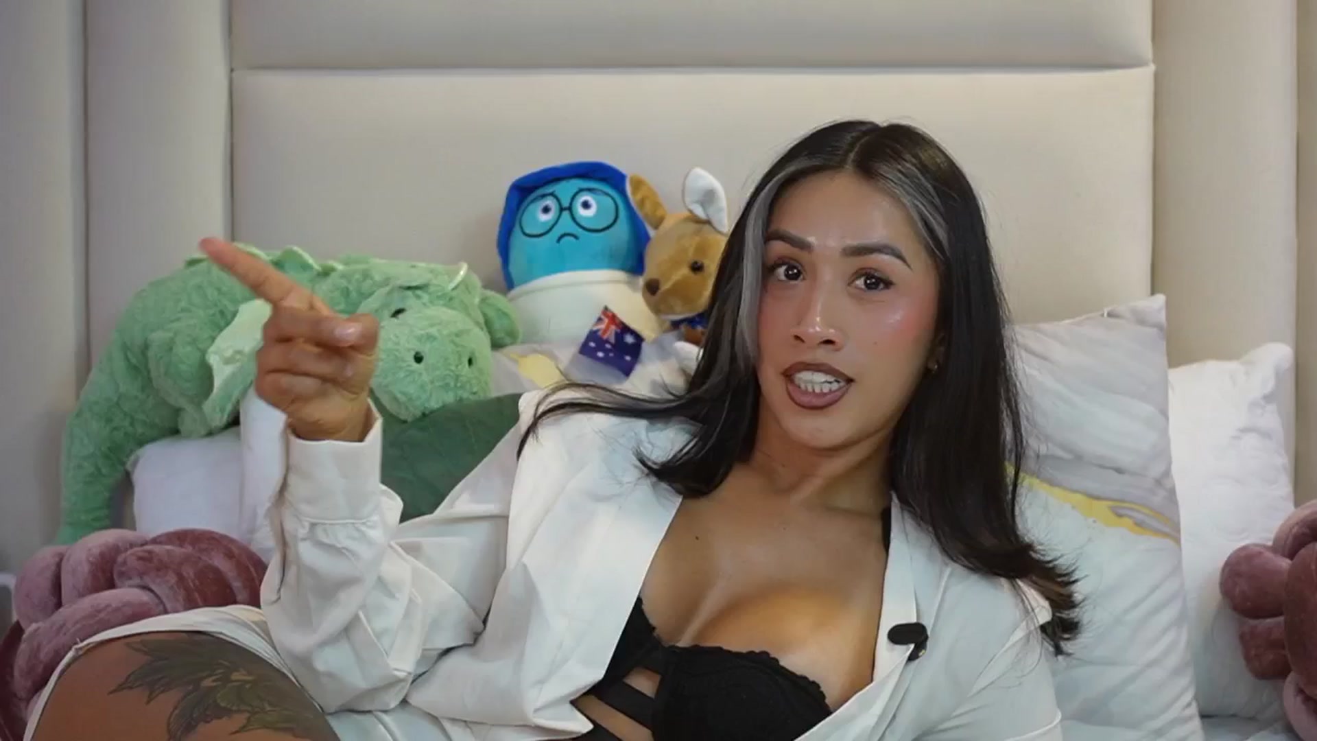 Gallery image thumbnail from SophieBecker's myfreecams stream on, 02/19/2026, 20:41 image 19 of 20