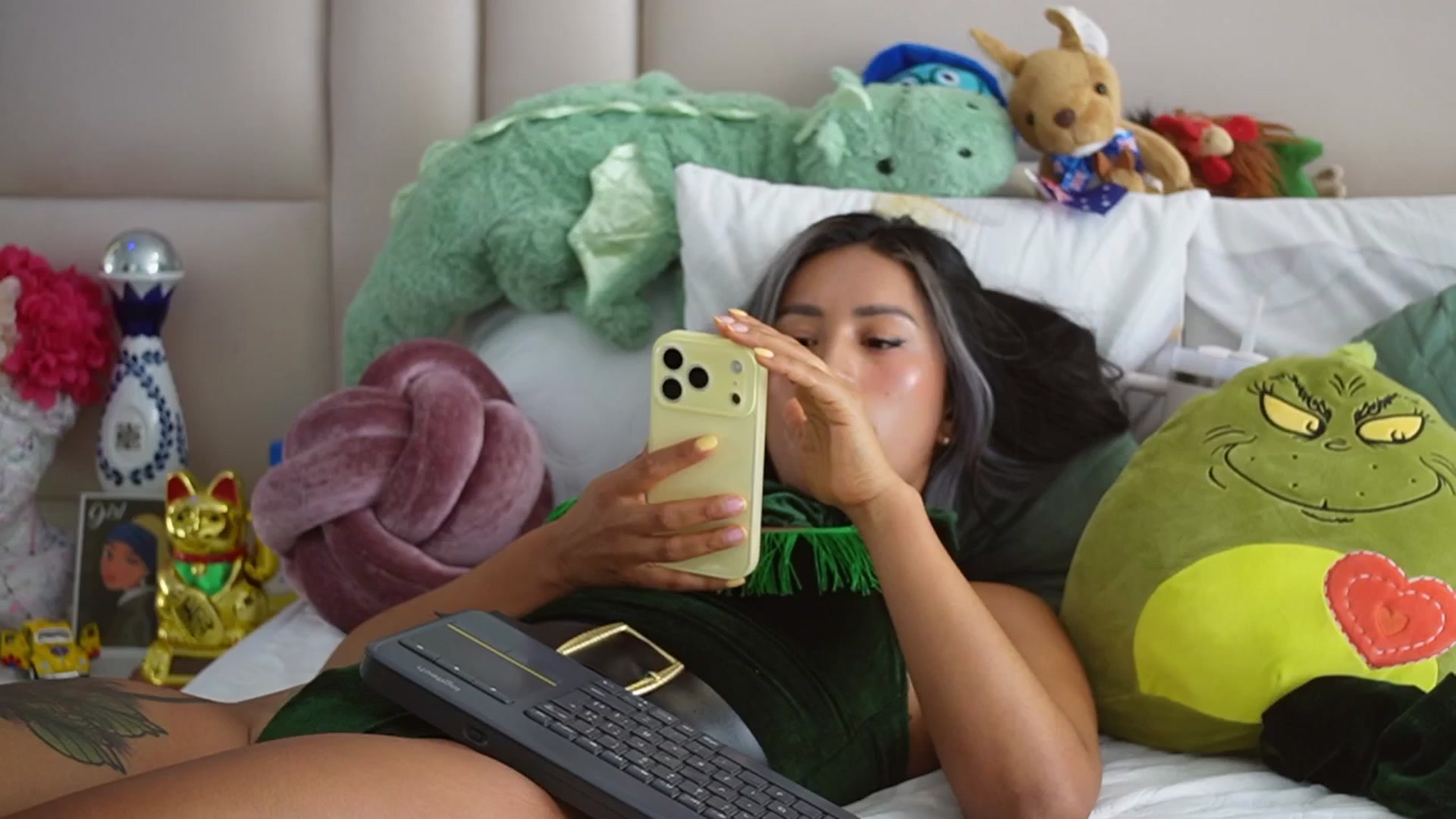 Gallery image thumbnail from SophieBecker's myfreecams stream on, 03/15/2026, 20:21 image 12 of 20