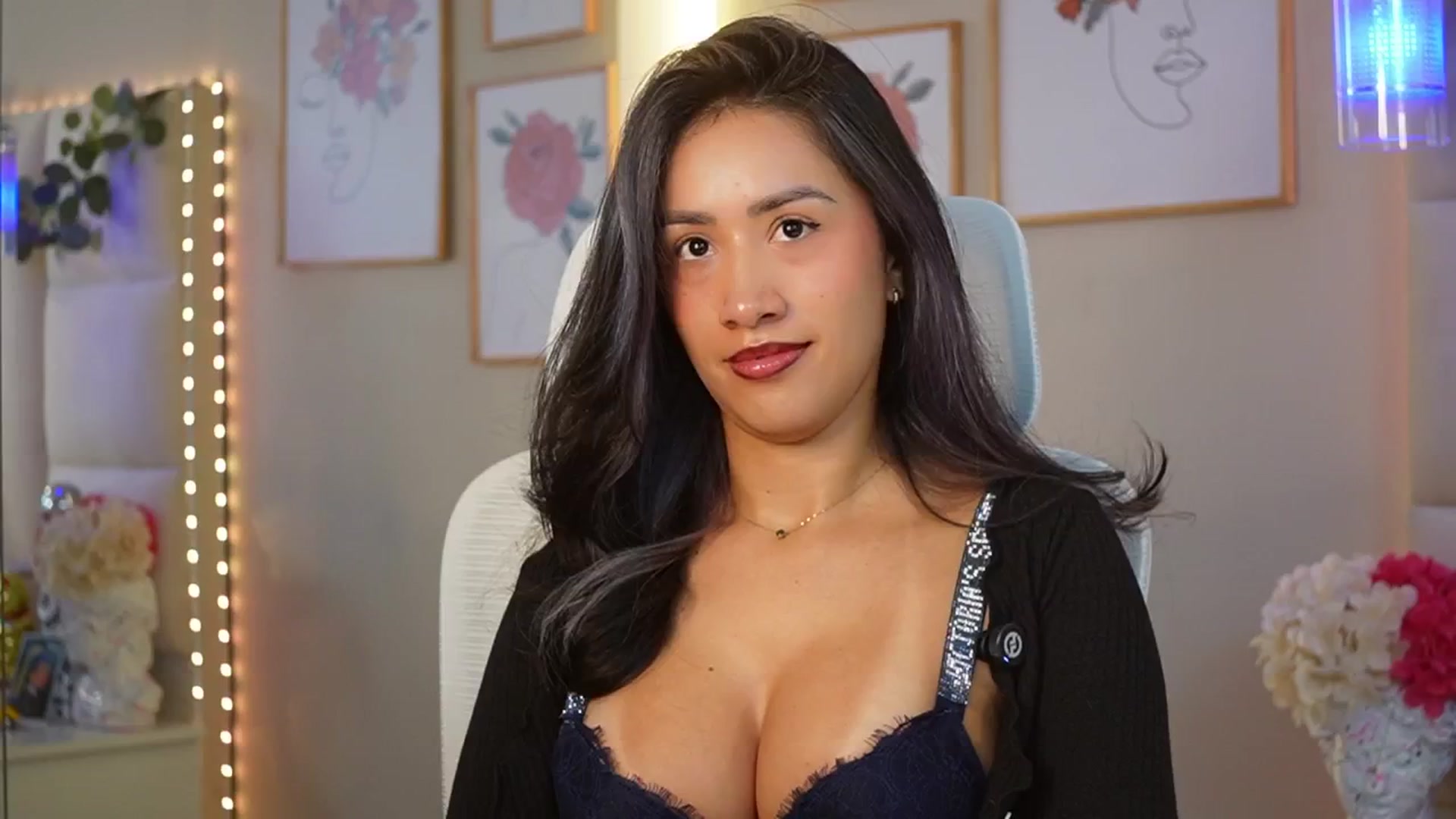 Gallery image thumbnail from SophieBecker's myfreecams stream on, 04/14/2026, 22:44 image 7 of 20