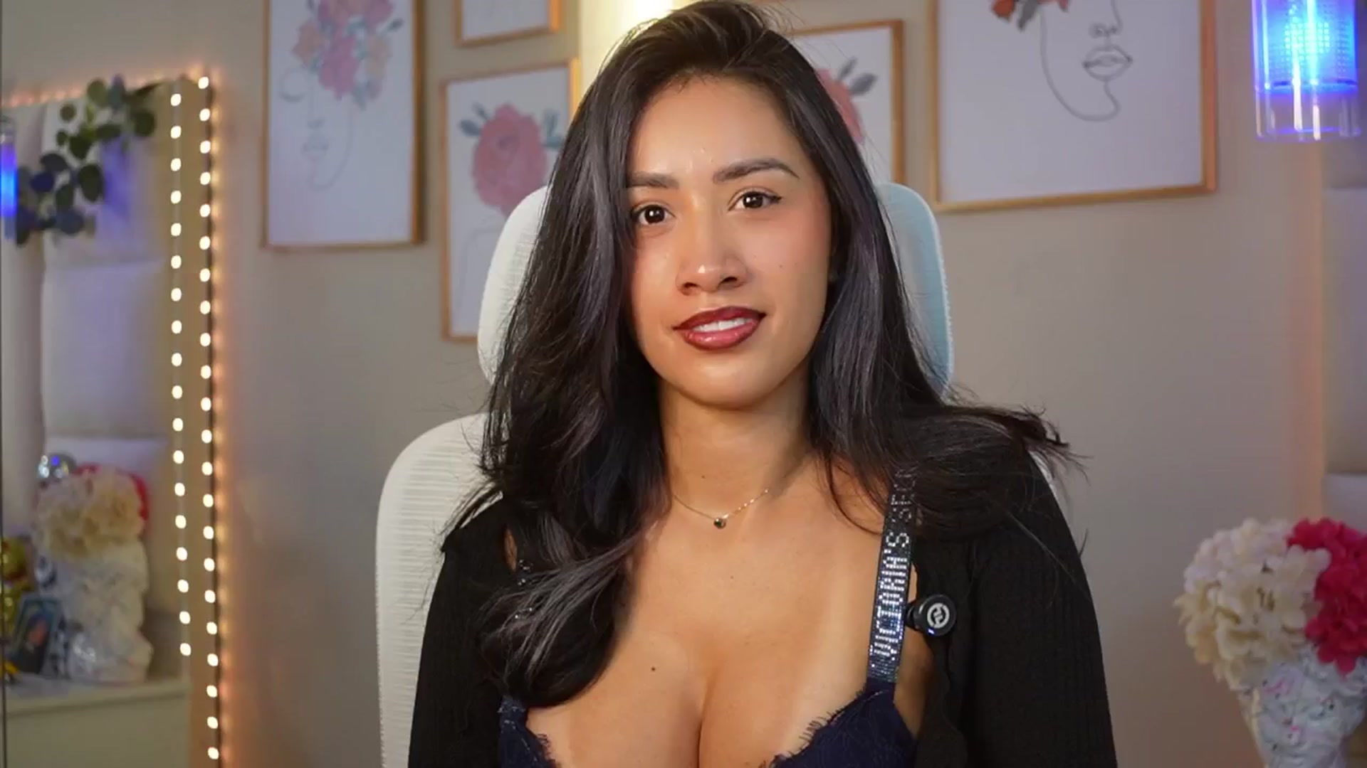Gallery image thumbnail from SophieBecker's myfreecams stream on, 04/14/2026, 22:44 image 9 of 20