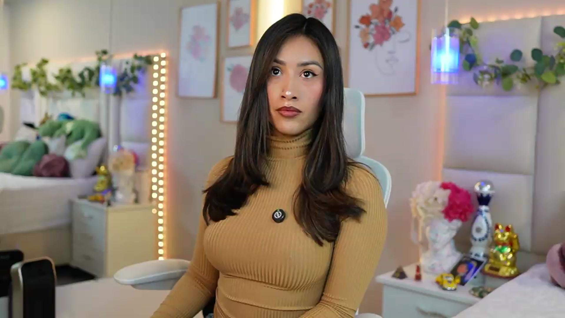 Gallery image thumbnail from SophieBecker's myfreecams stream on, 08/06/2026, 20:09 image 13 of 20