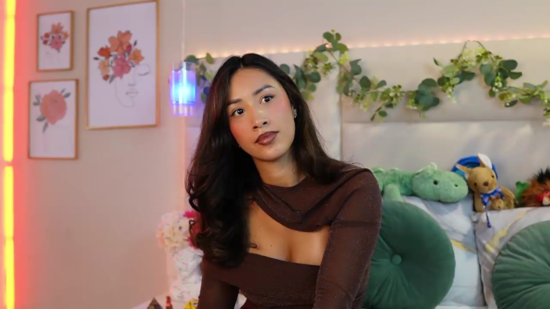 Gallery image thumbnail from SophieBecker's myfreecams stream on, 08/16/2026, 22:14 image 18 of 20