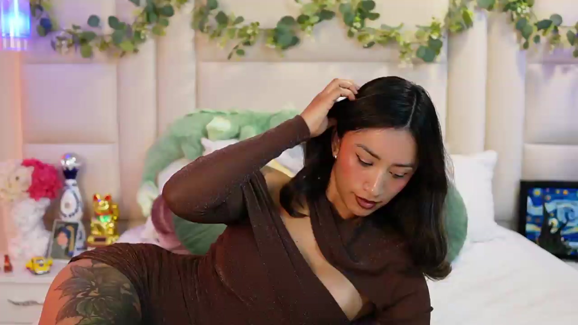 Gallery image thumbnail from SophieBecker's myfreecams stream on, 08/17/2026, 24:19 image 5 of 20
