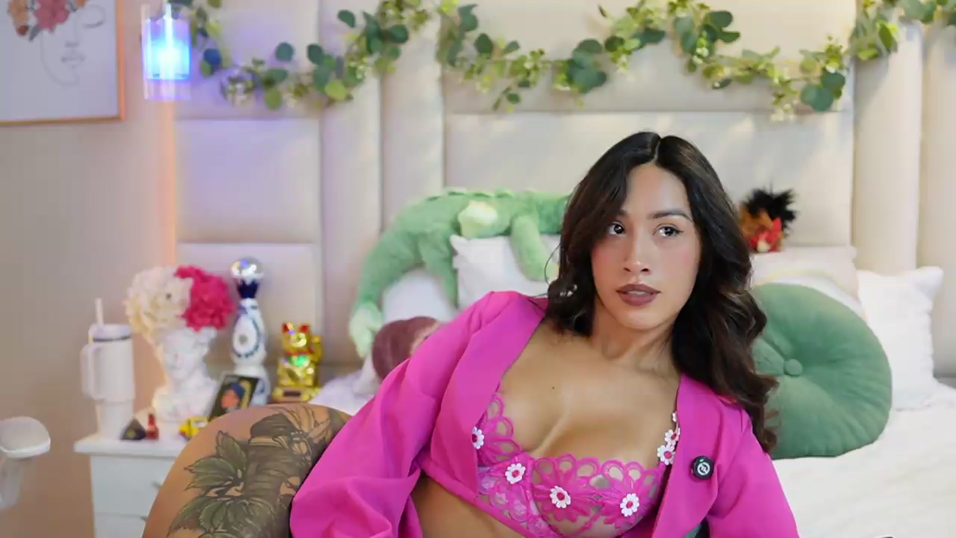 Gallery image thumbnail from SophieBecker's myfreecams stream on, 08/22/2026, 24:59 image 19 of 20