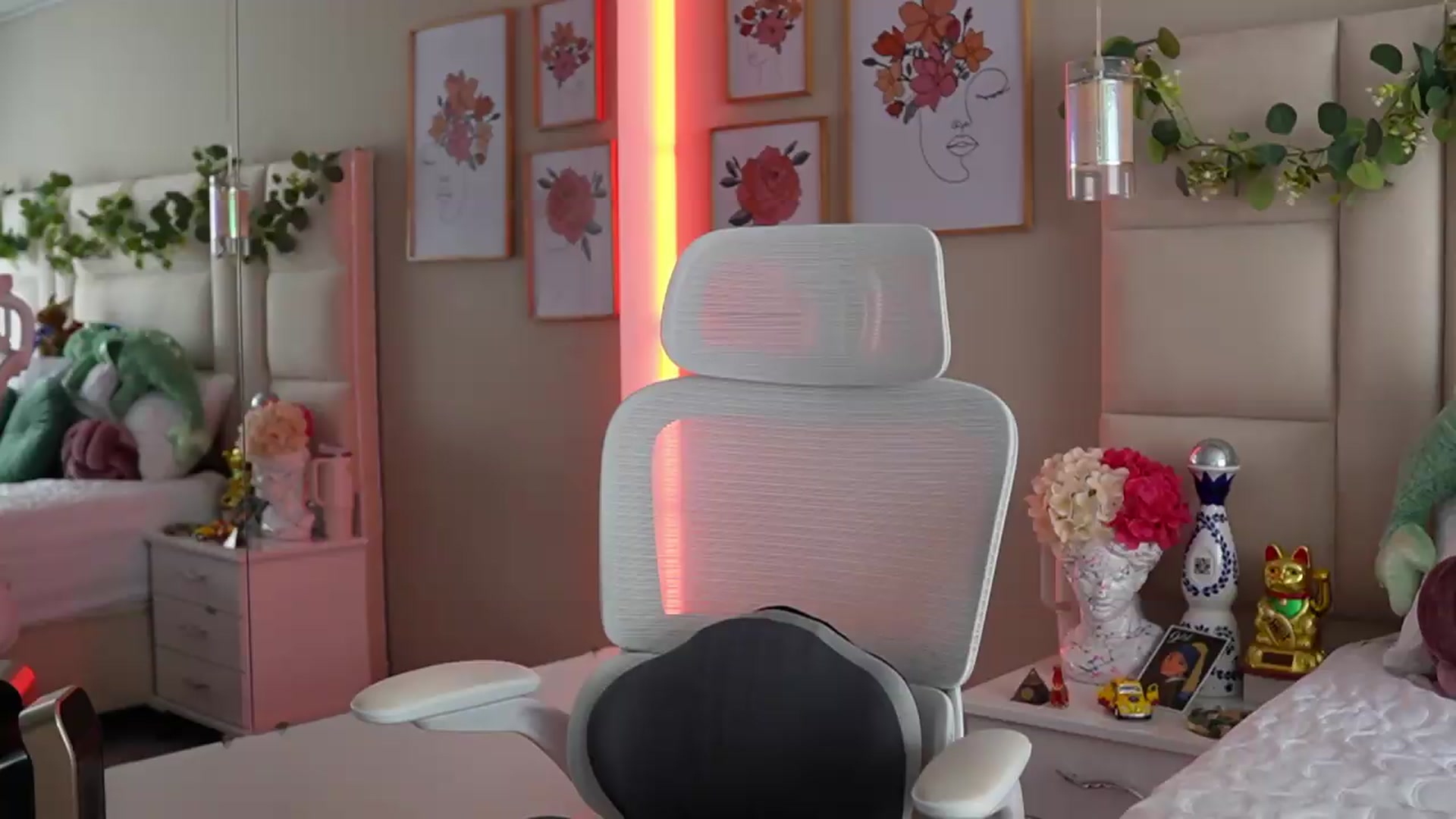 Gallery image thumbnail from SophieBecker's myfreecams stream on, 08/23/2026, 18:01 image 20 of 20