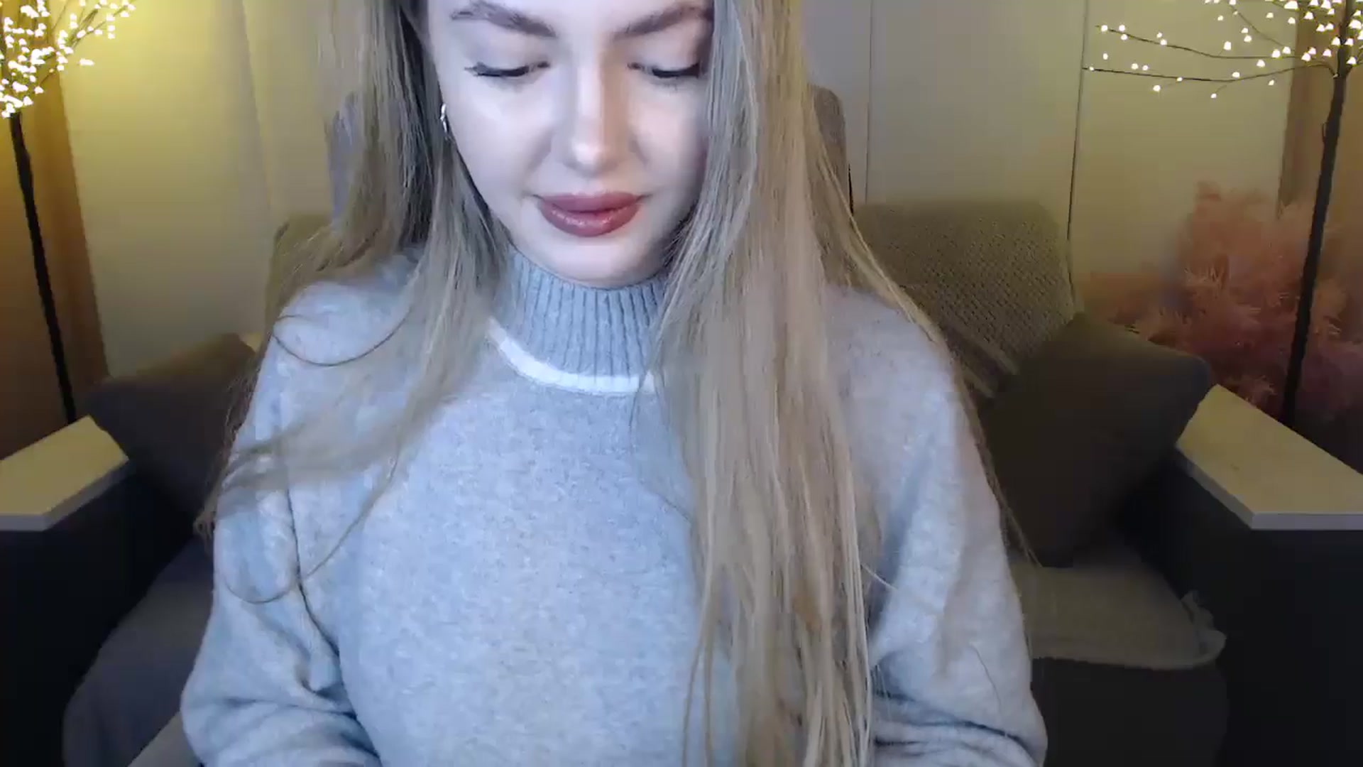 Gallery image thumbnail from SophieKing's myfreecams stream on, 01/05/2025, 09:38 image 4 of 20