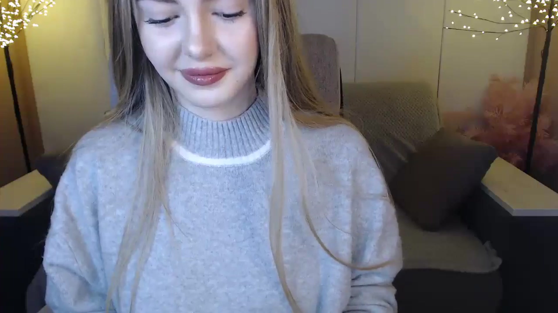 Gallery image thumbnail from SophieKing's myfreecams stream on, 01/05/2025, 09:38 image 8 of 20