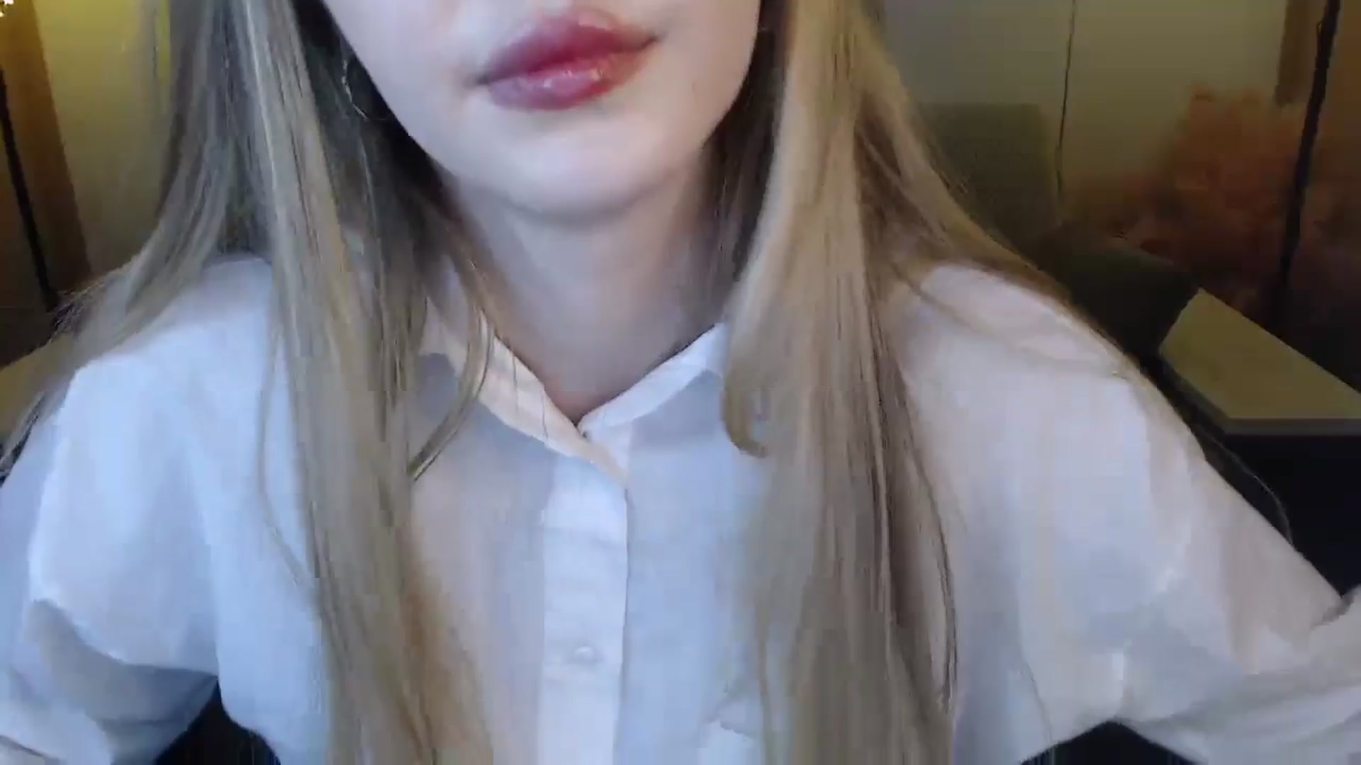 Gallery image thumbnail from SophieKing's myfreecams stream on, 01/05/2025, 11:51 image 4 of 20