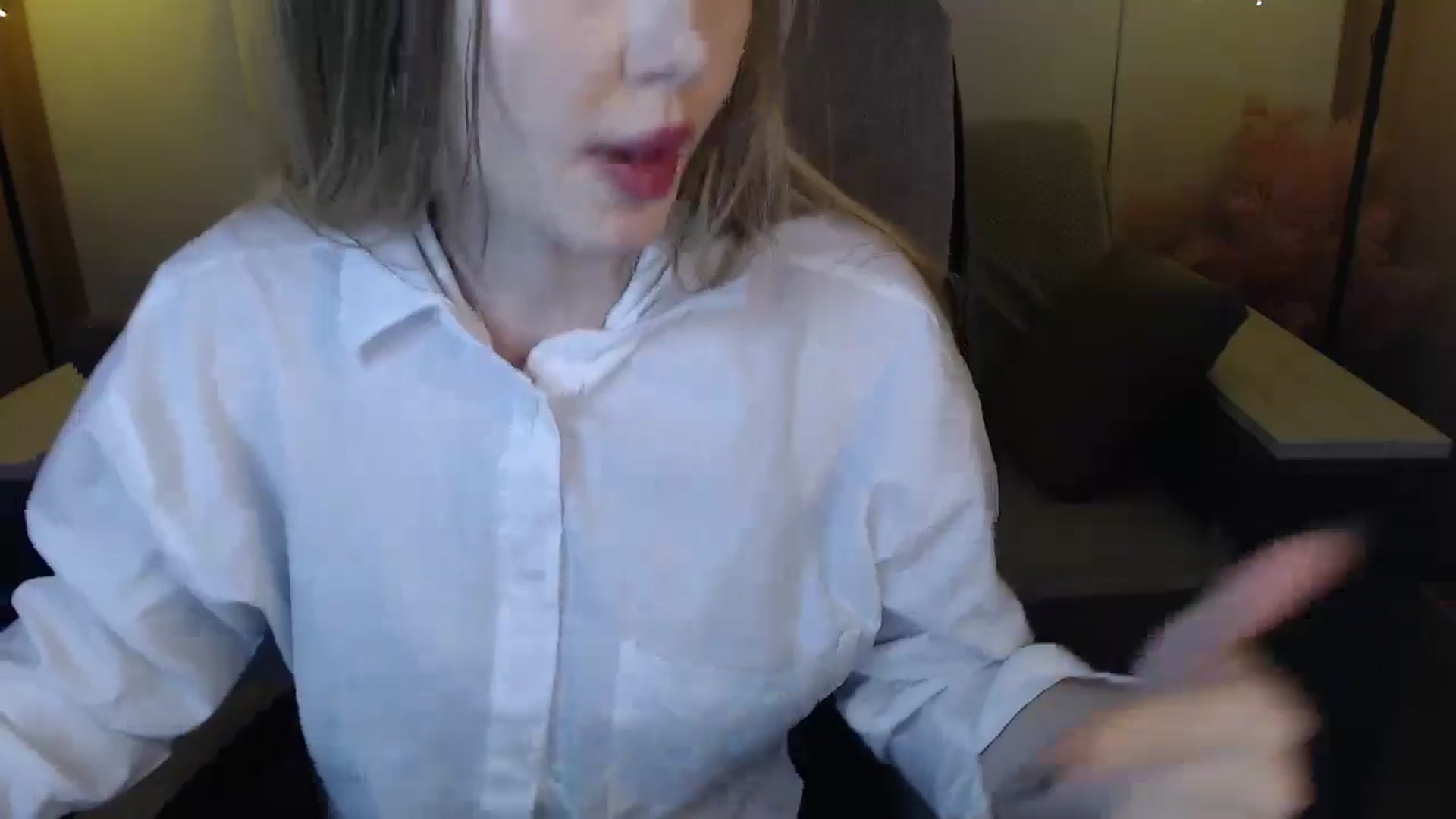 Gallery image thumbnail from SophieKing's myfreecams stream on, 01/05/2025, 13:08 image 2 of 20