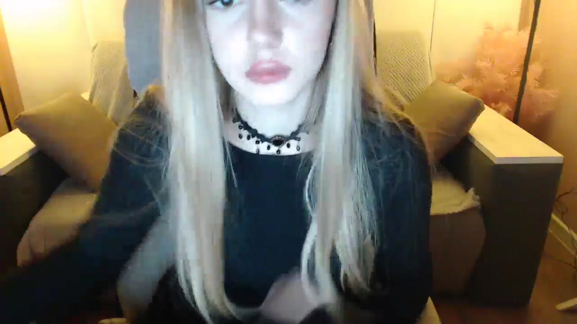 Gallery image thumbnail from SophieKing's myfreecams stream on, 01/06/2025, 10:49 image 6 of 20