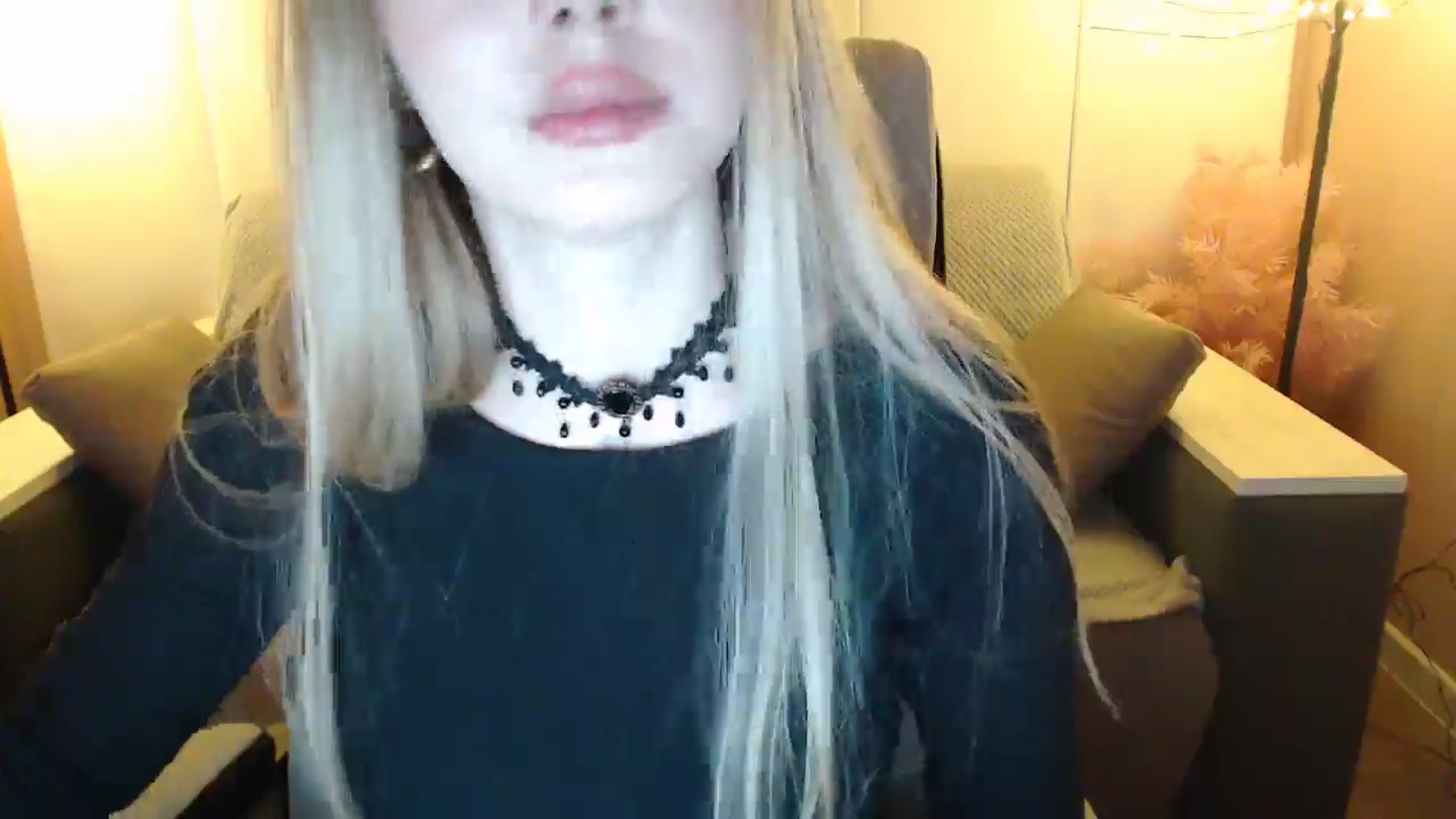 Gallery image thumbnail from SophieKing's myfreecams stream on, 01/06/2025, 10:49 image 10 of 20