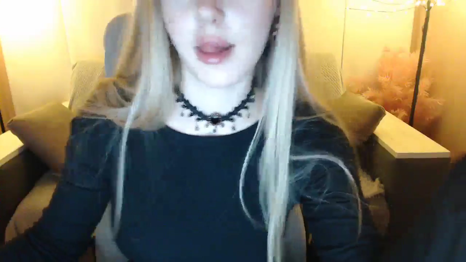 Gallery image thumbnail from SophieKing's myfreecams stream on, 01/06/2025, 10:49 image 9 of 20