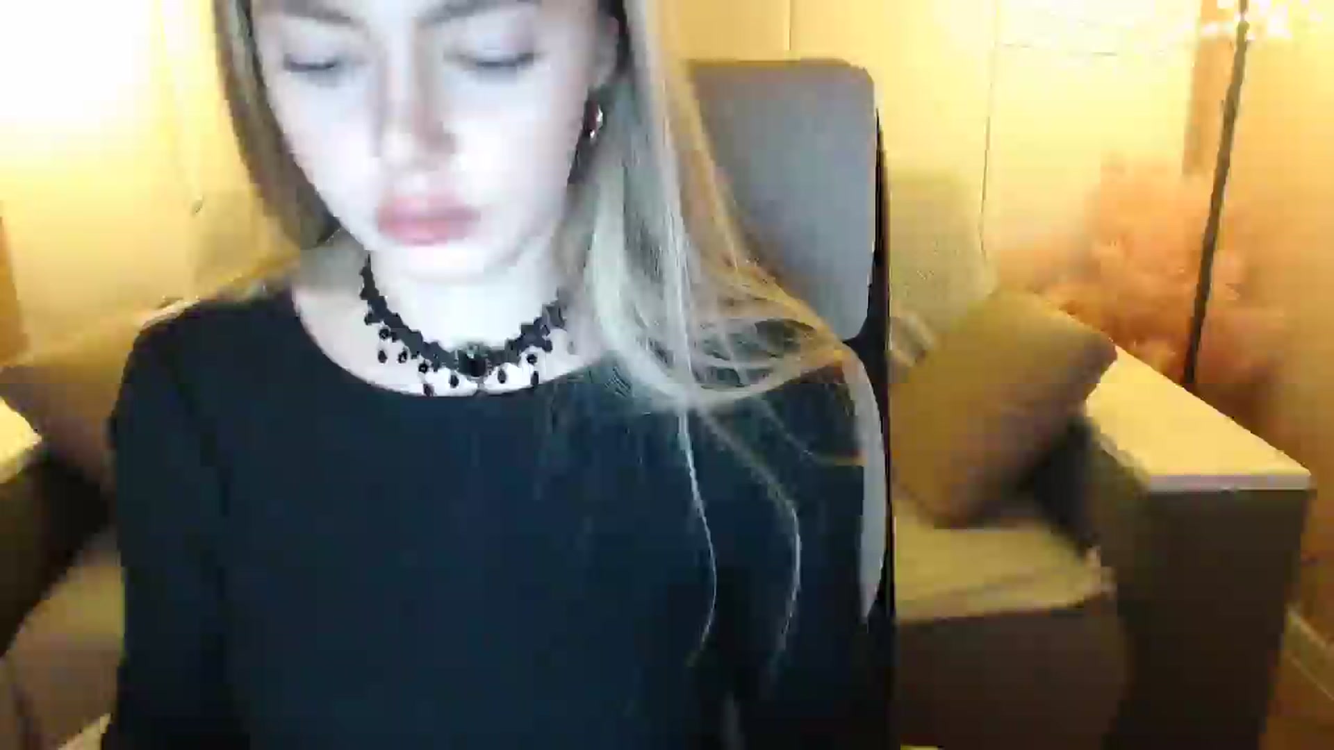 Gallery image thumbnail from SophieKing's myfreecams stream on, 01/06/2025, 11:48 image 12 of 20