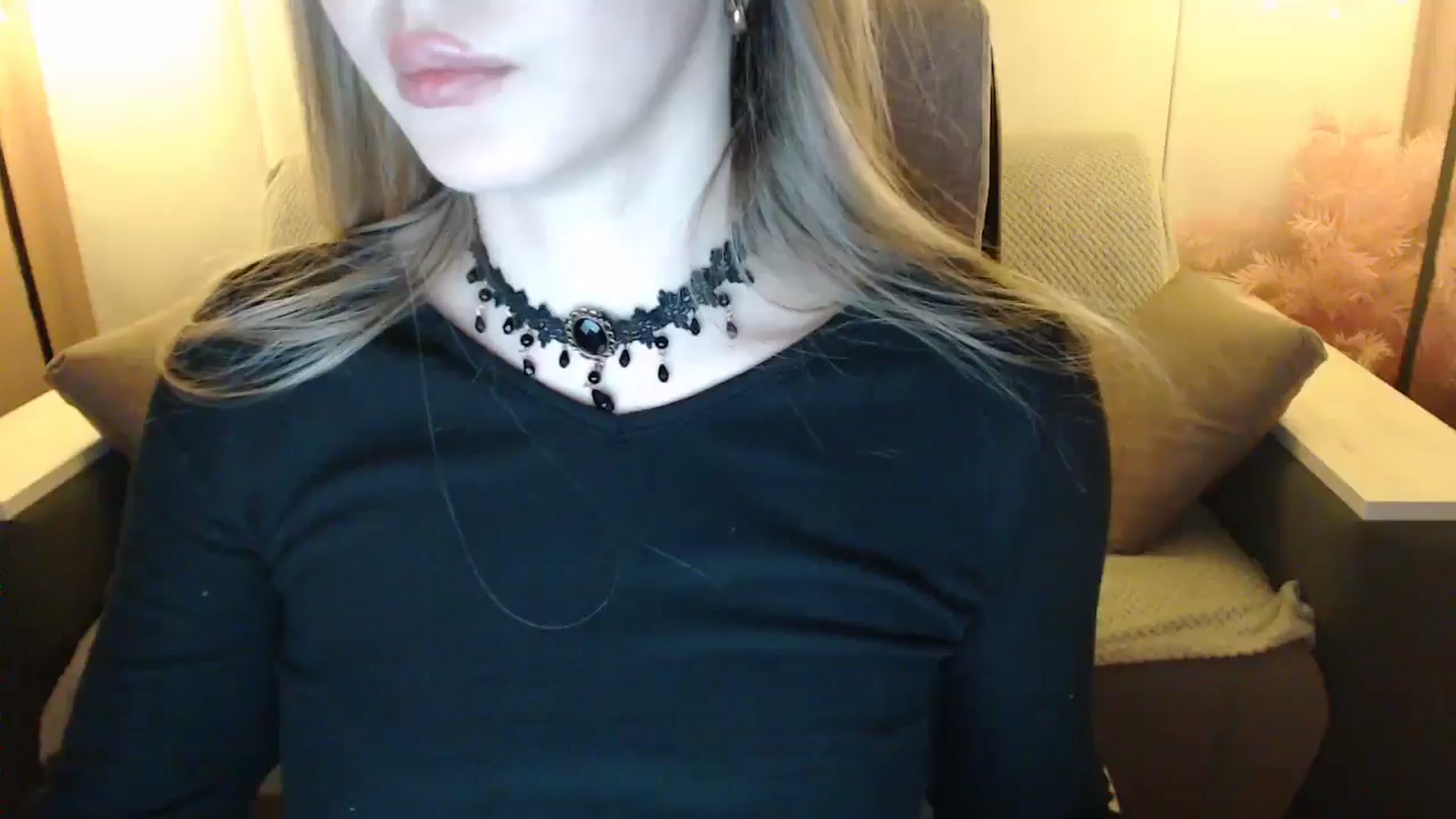 Gallery image thumbnail from SophieKing's myfreecams stream on, 01/06/2025, 13:00 image 12 of 20