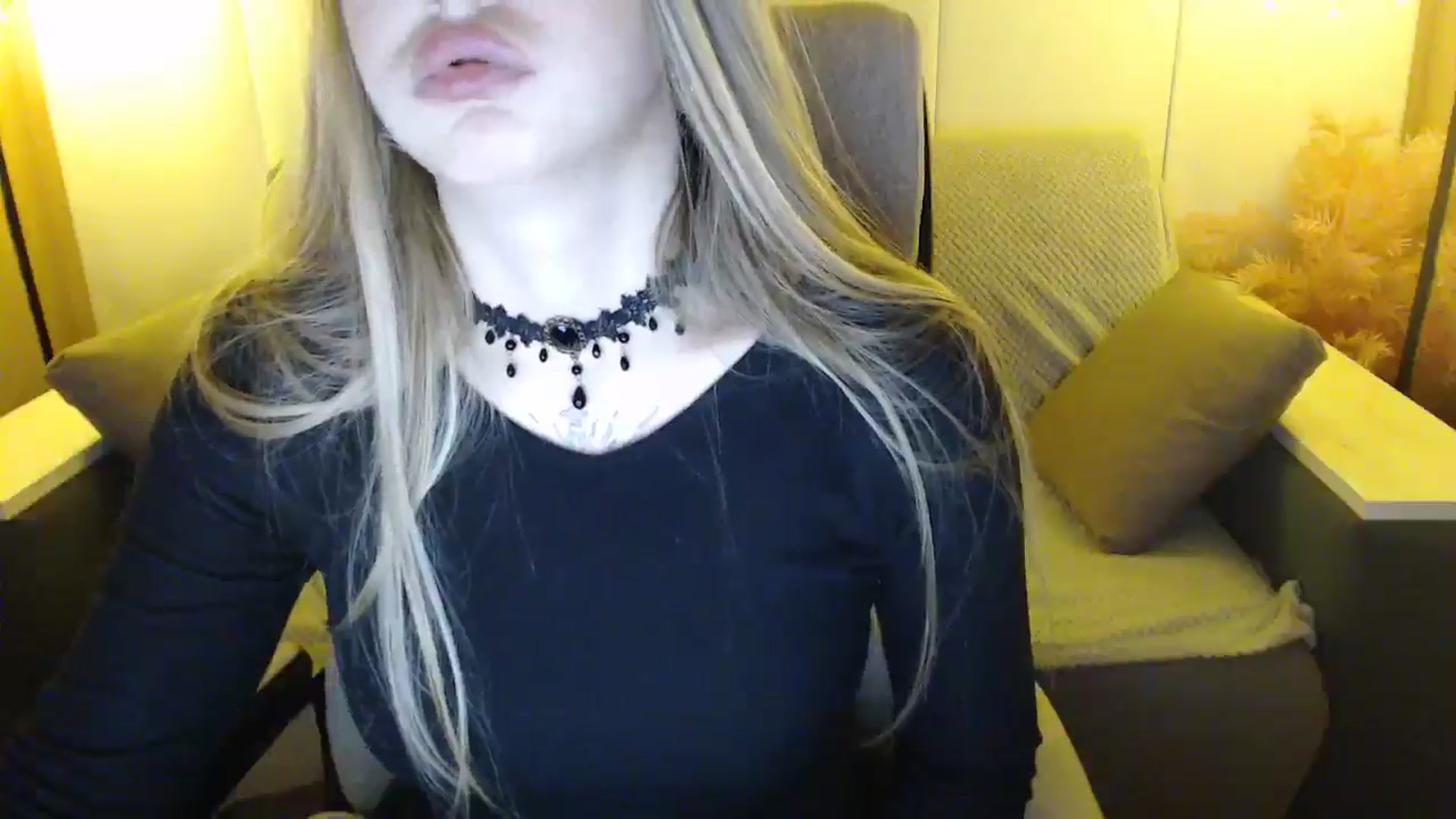 Gallery image thumbnail from SophieKing's myfreecams stream on, 01/06/2025, 13:00 image 3 of 20
