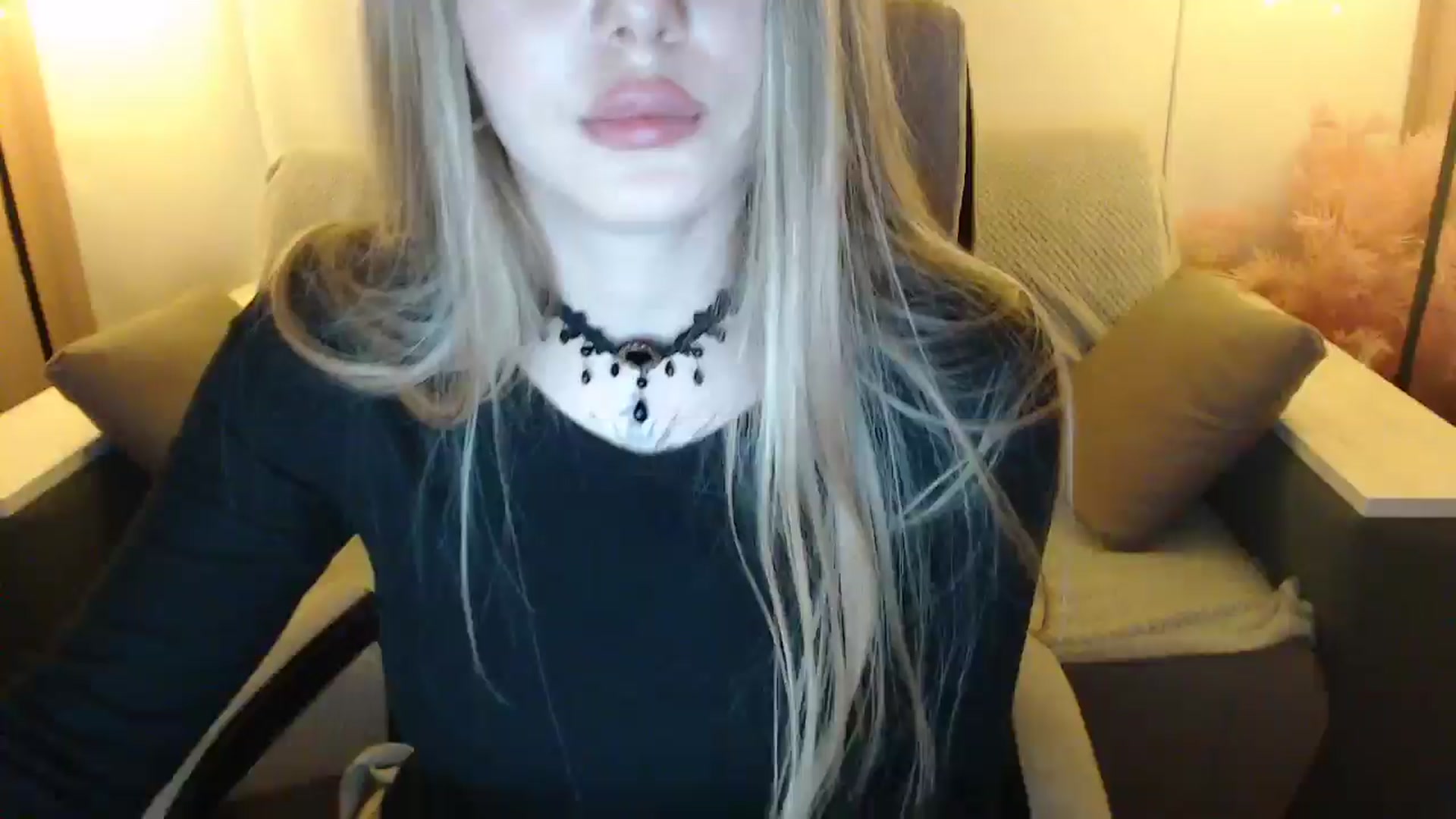 Gallery image thumbnail from SophieKing's myfreecams stream on, 01/06/2025, 13:00 image 2 of 20