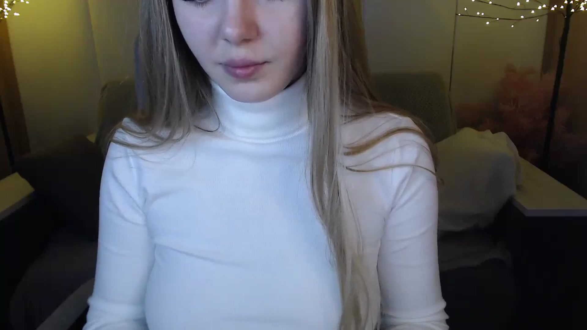 Gallery image thumbnail from SophieKing's myfreecams stream on, 01/07/2025, 09:36 image 3 of 20