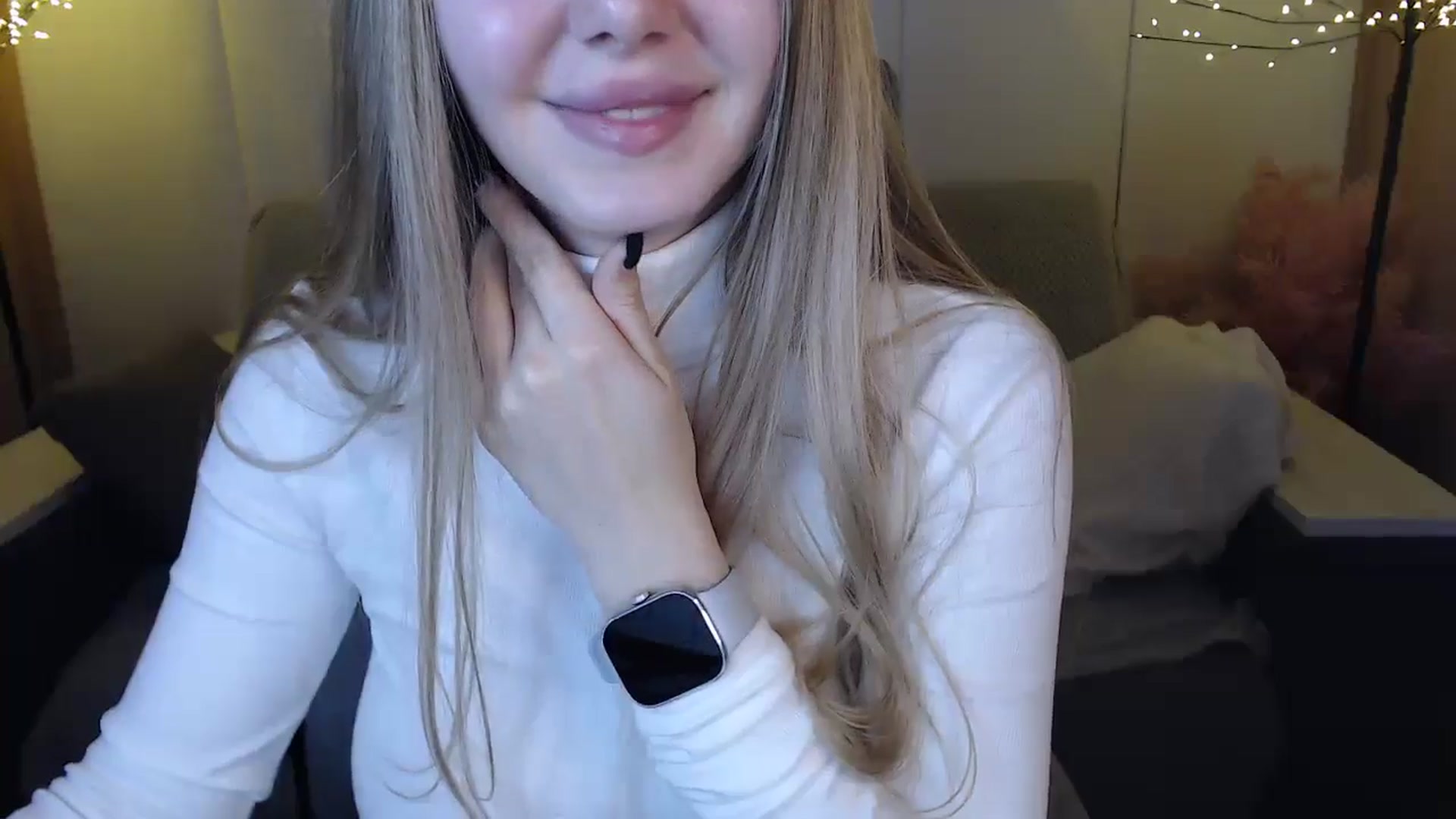 Gallery image thumbnail from SophieKing's myfreecams stream on, 01/07/2025, 09:36 image 7 of 20