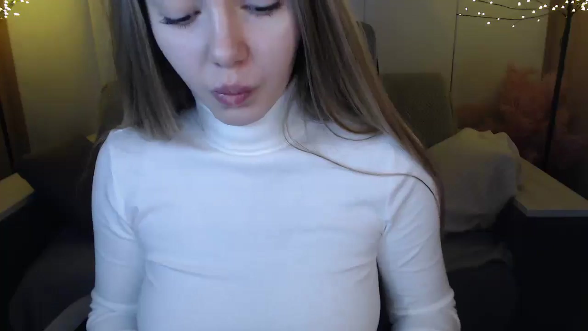 Gallery image thumbnail from SophieKing's myfreecams stream on, 01/07/2025, 09:36 image 10 of 20
