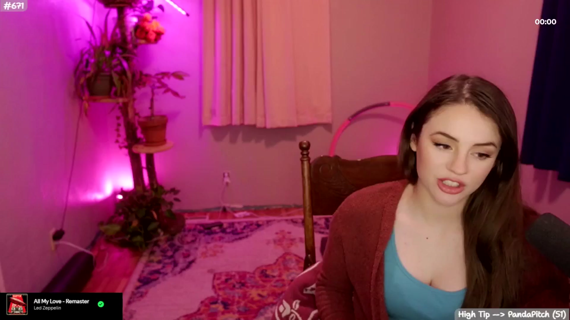 Gallery image thumbnail from SophieLouWho's myfreecams stream on, 11/30/2025, 05:40 image 6 of 20