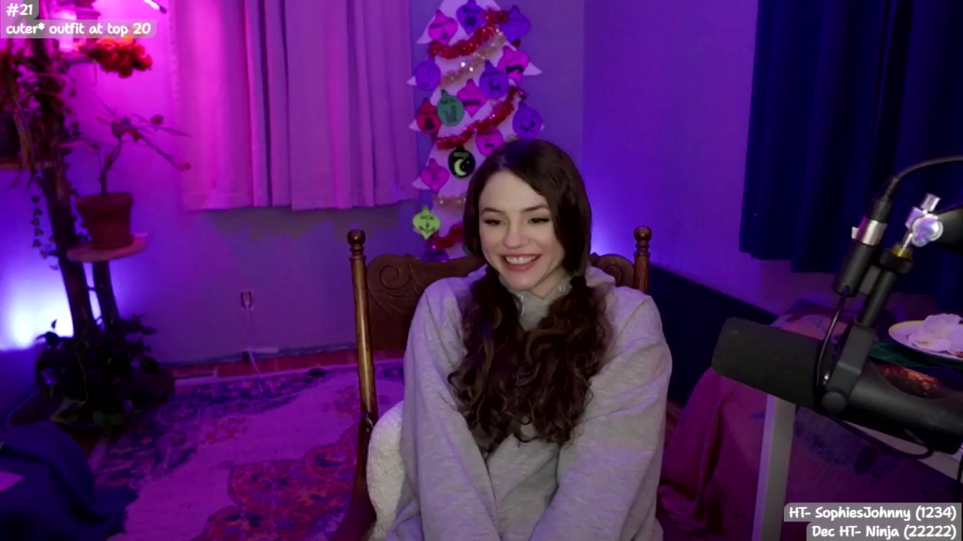 Gallery image thumbnail from SophieLouWho's myfreecams stream on, 12/30/2025, 09:54 image 14 of 20