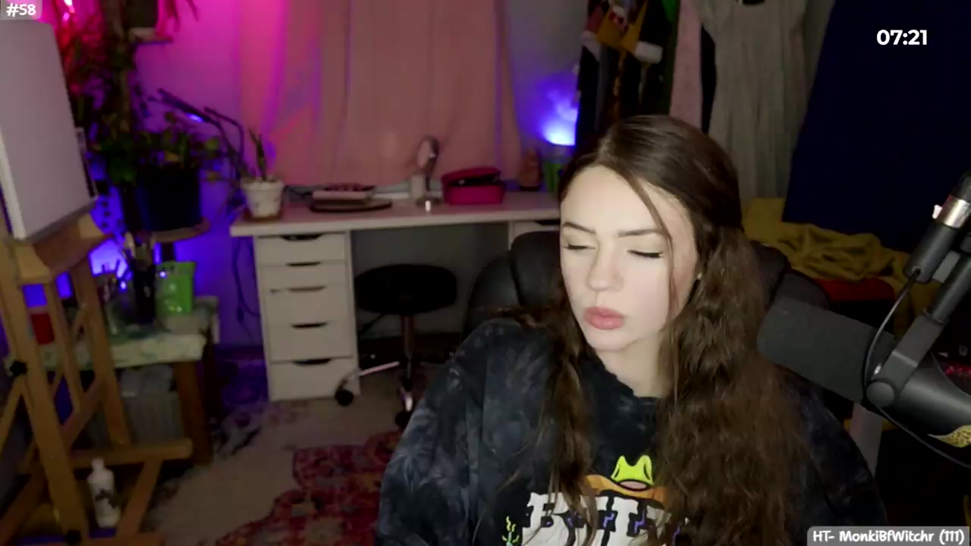 Gallery image thumbnail from SophieMcBrophie's myfreecams stream on, 08/11/2026, 03:04 image 10 of 20