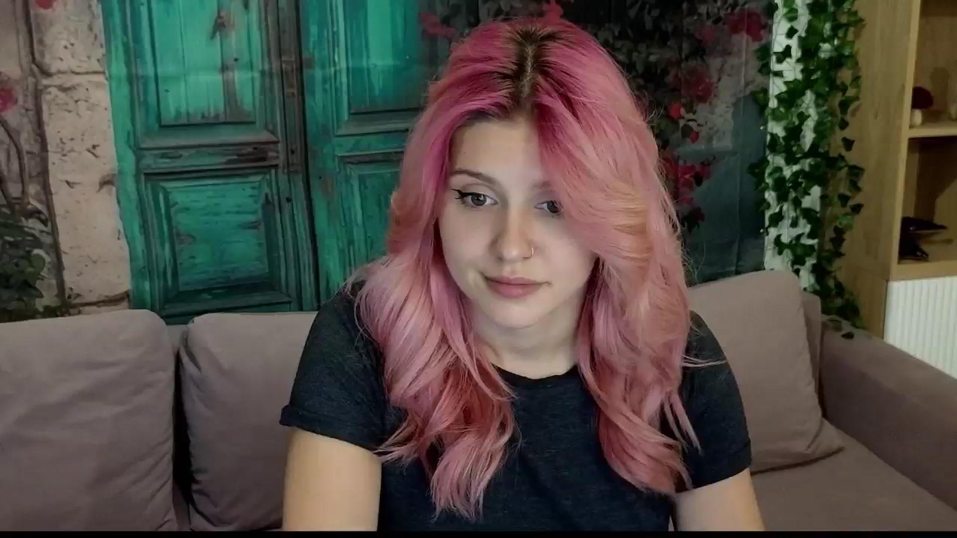 Gallery image thumbnail from SophieReyX's myfreecams stream on, 09/30/2024, 10:04 image 15 of 20