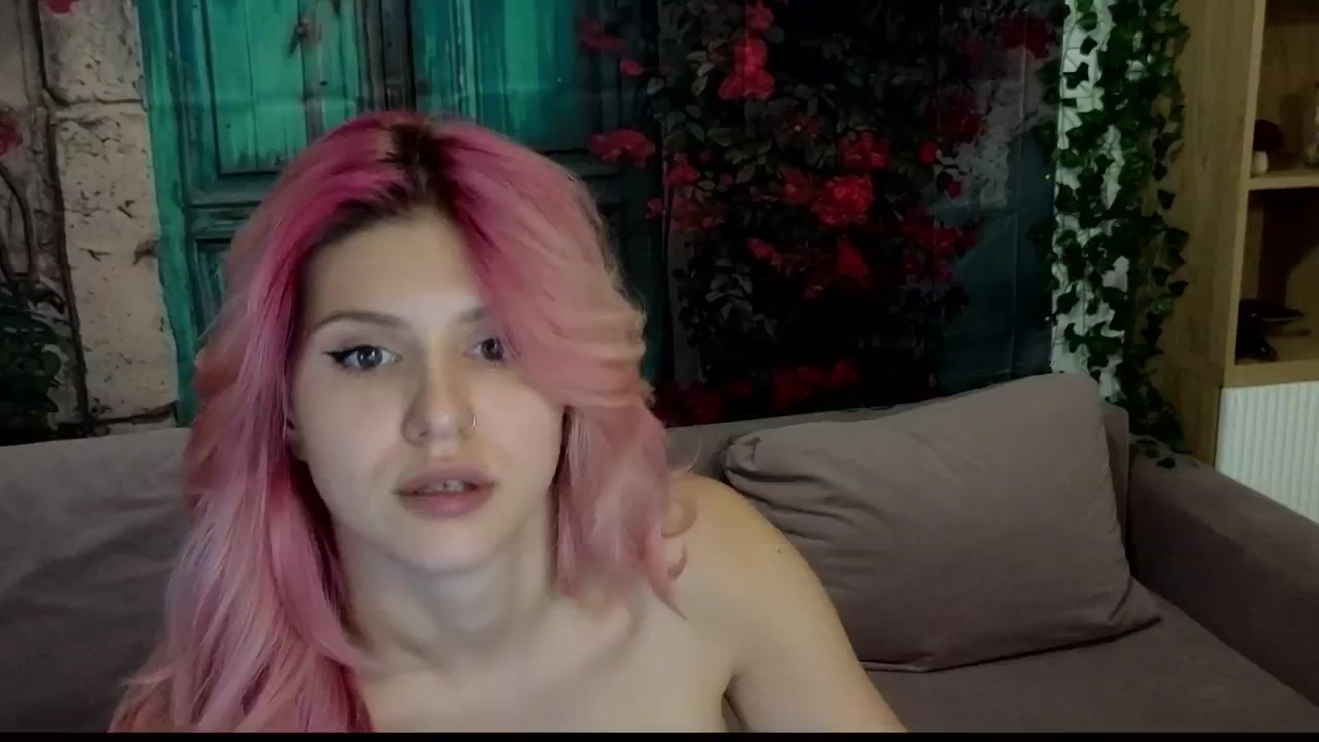 Gallery image thumbnail from SophieReyX's myfreecams stream on, 09/30/2024, 10:04 image 6 of 20