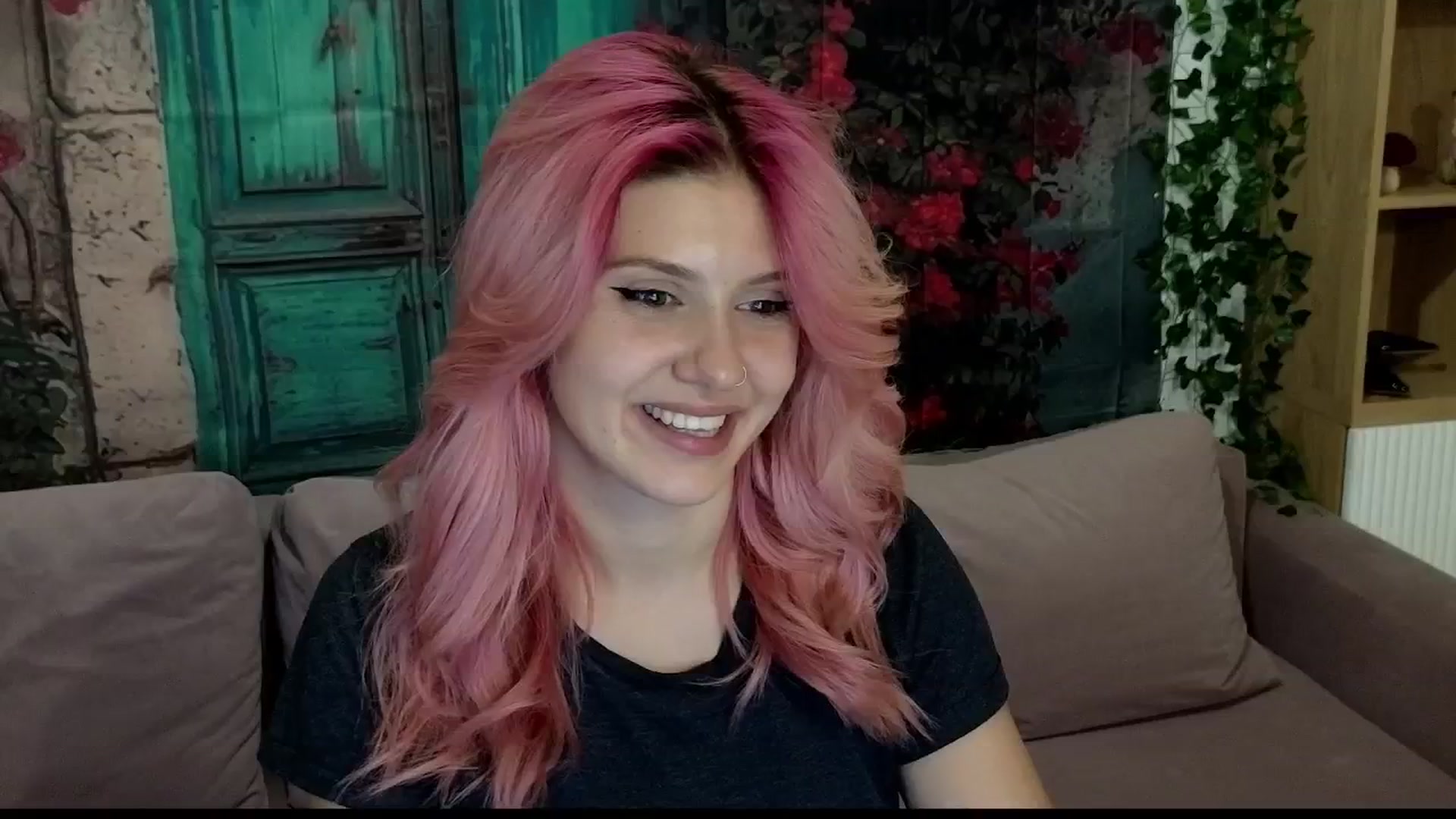 Gallery image thumbnail from SophieReyX's myfreecams stream on, 09/30/2024, 10:04 image 10 of 20