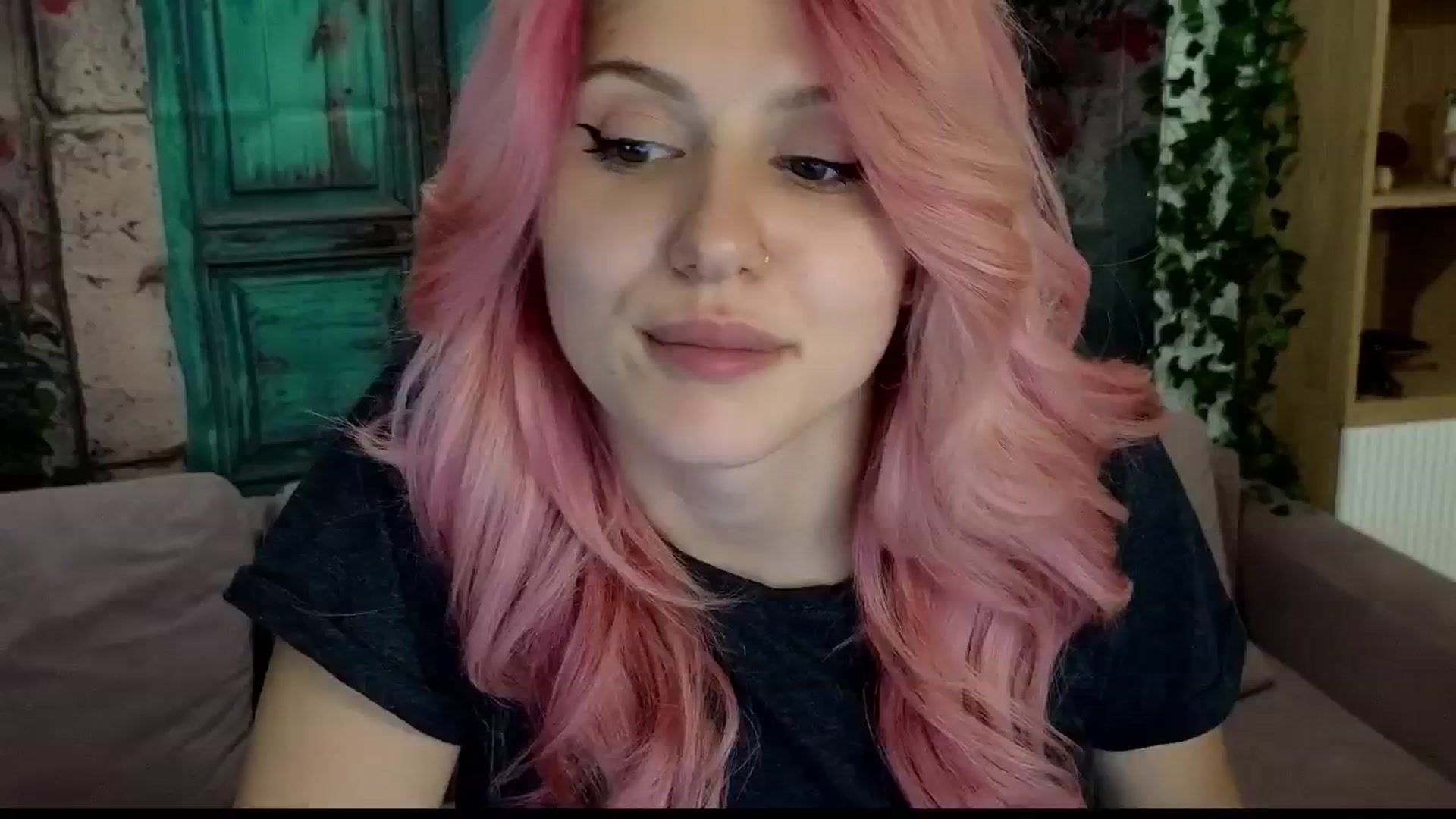 Gallery image thumbnail from SophieReyX's myfreecams stream on, 09/30/2024, 10:04 image 20 of 20