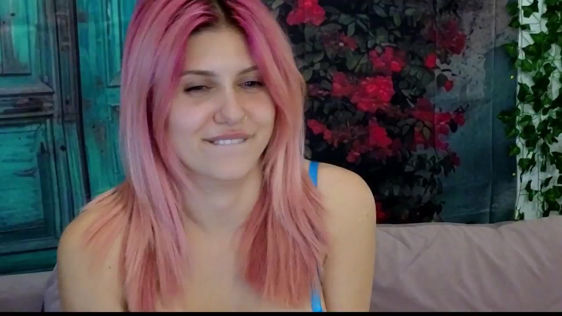 Gallery image thumbnail from SophieReyX's myfreecams stream on, 10/07/2024, 11:51 image 7 of 20